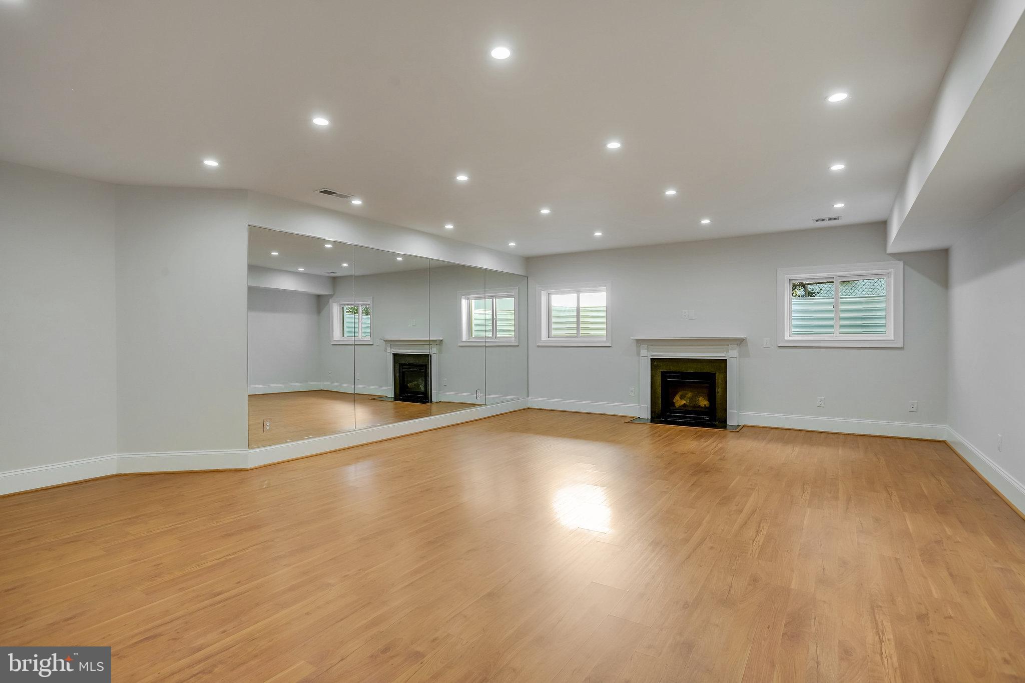 PIMMIT HILLS - Residential