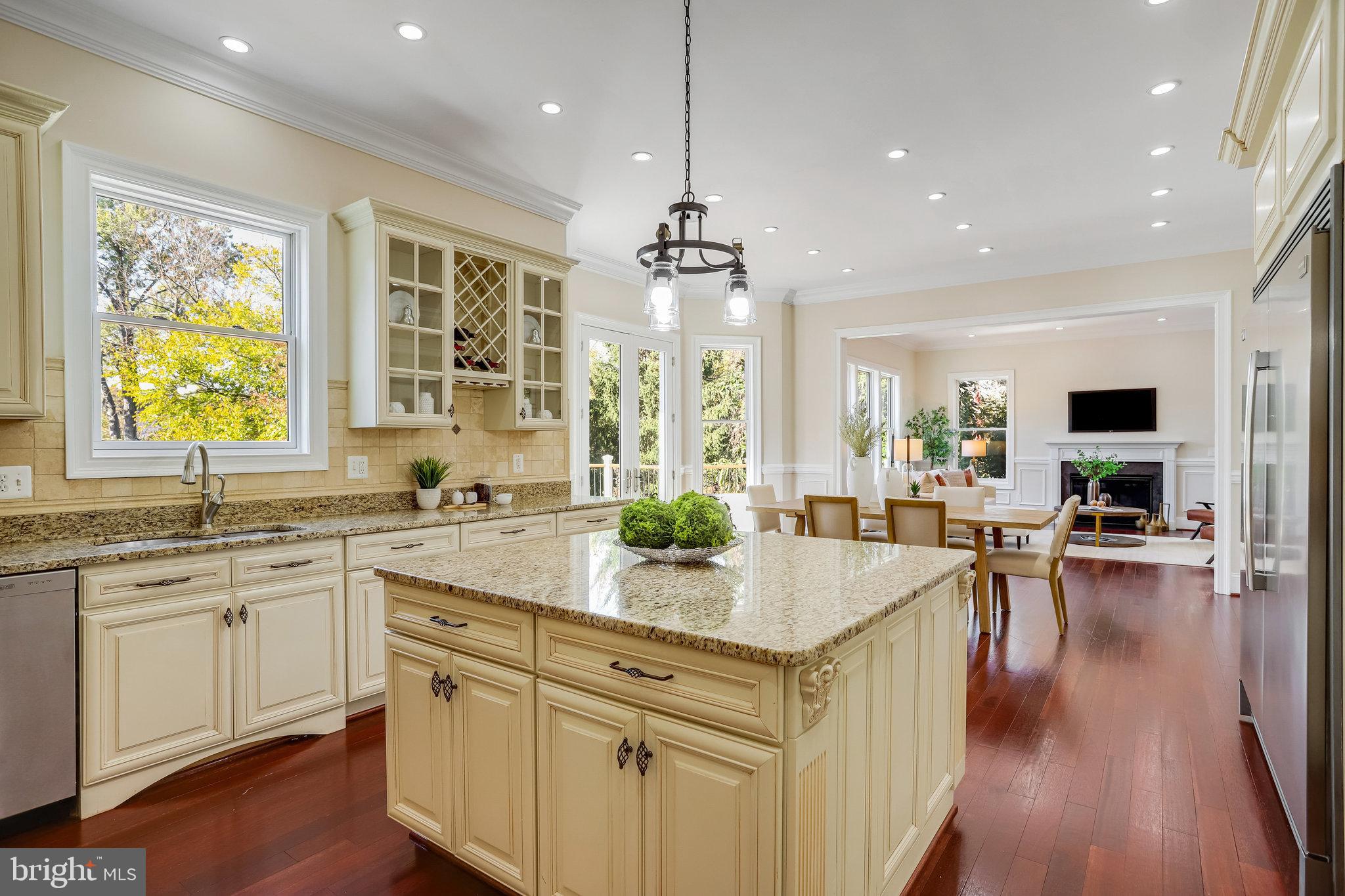 PIMMIT HILLS - Residential