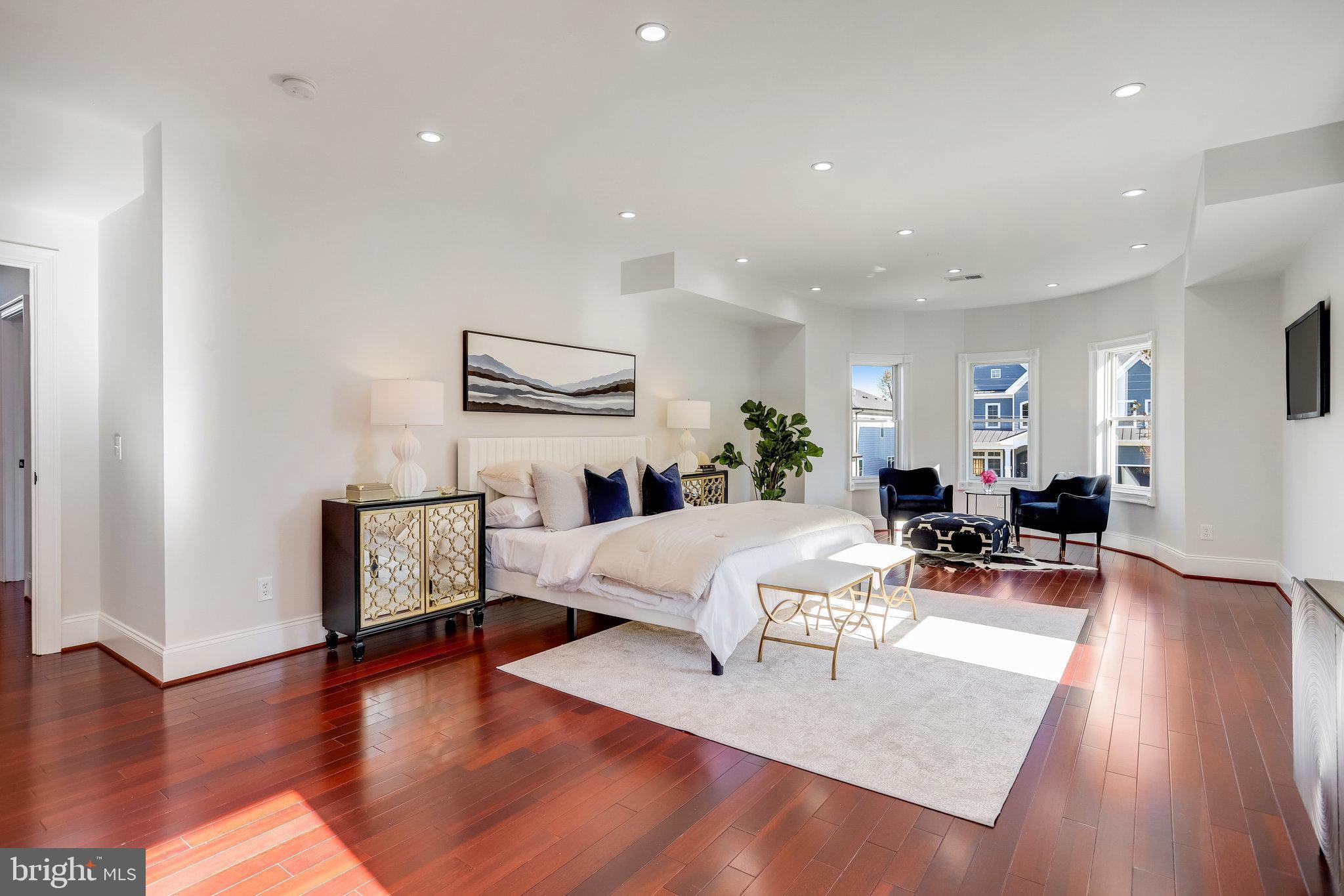 PIMMIT HILLS - Residential