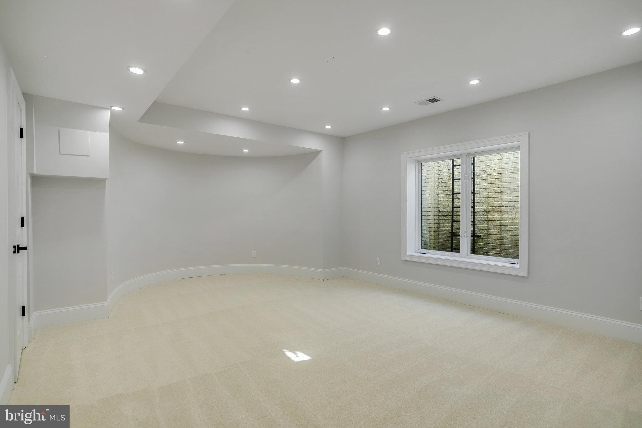 PIMMIT HILLS - Residential