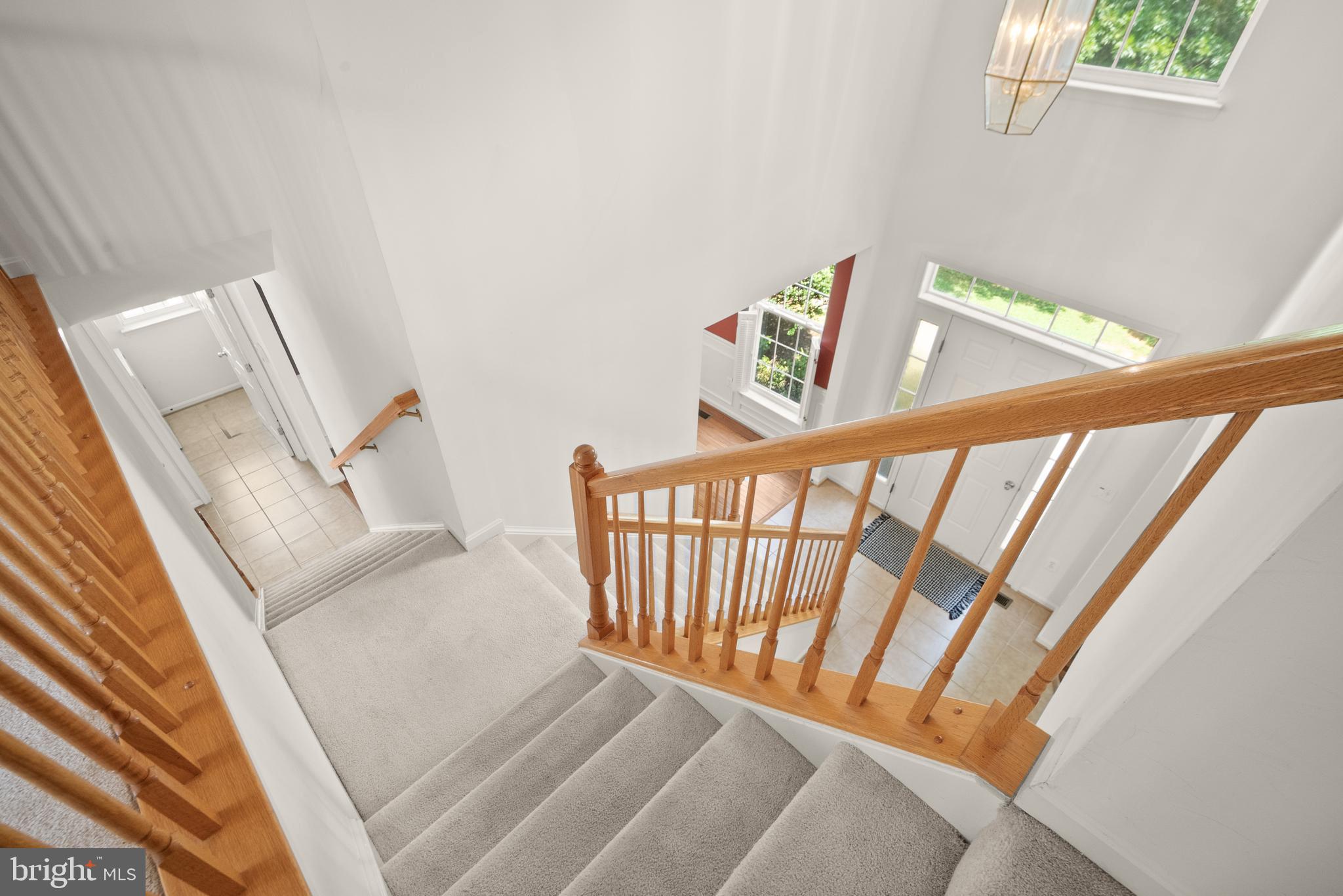 ROUND HILL - Residential