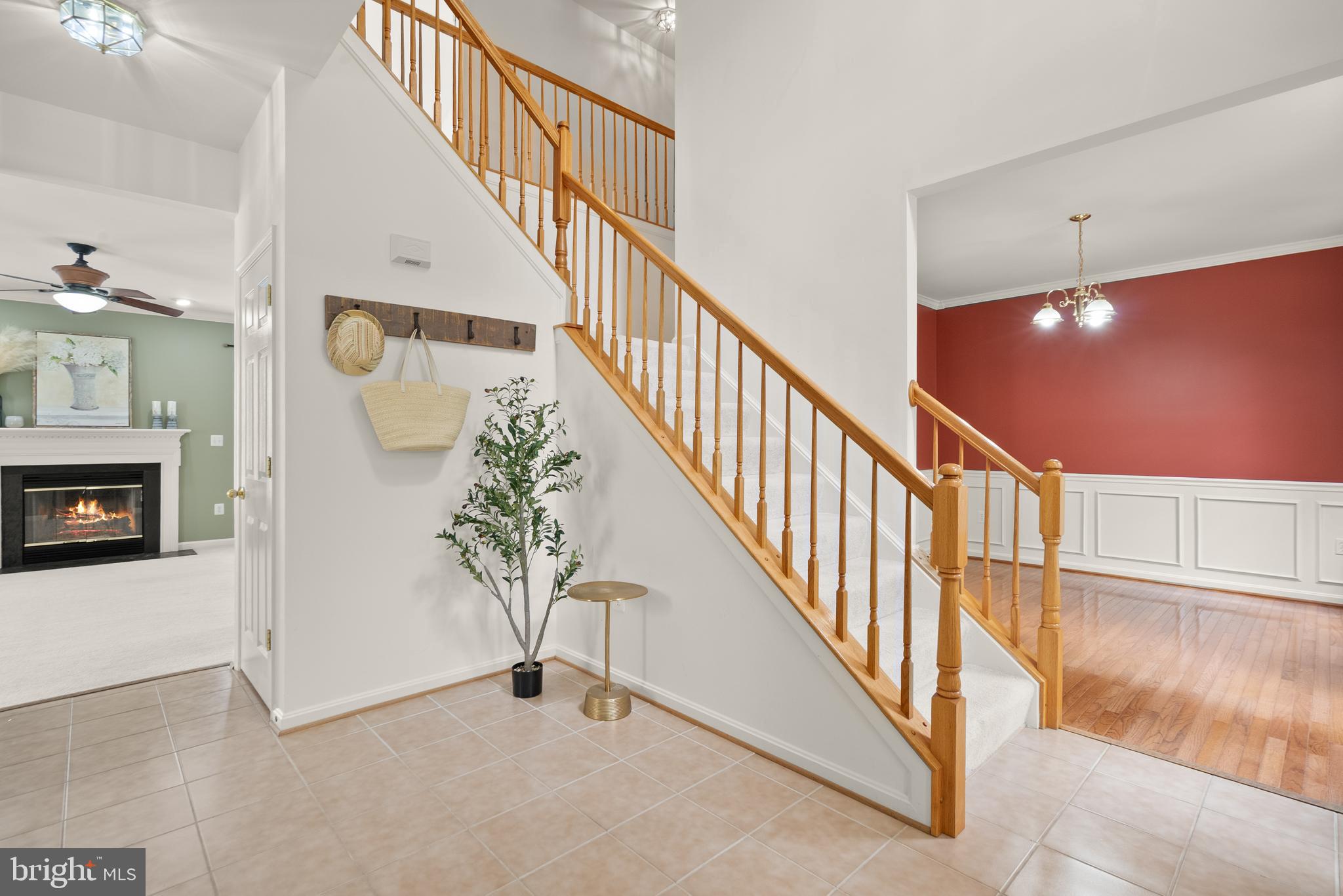 ROUND HILL - Residential