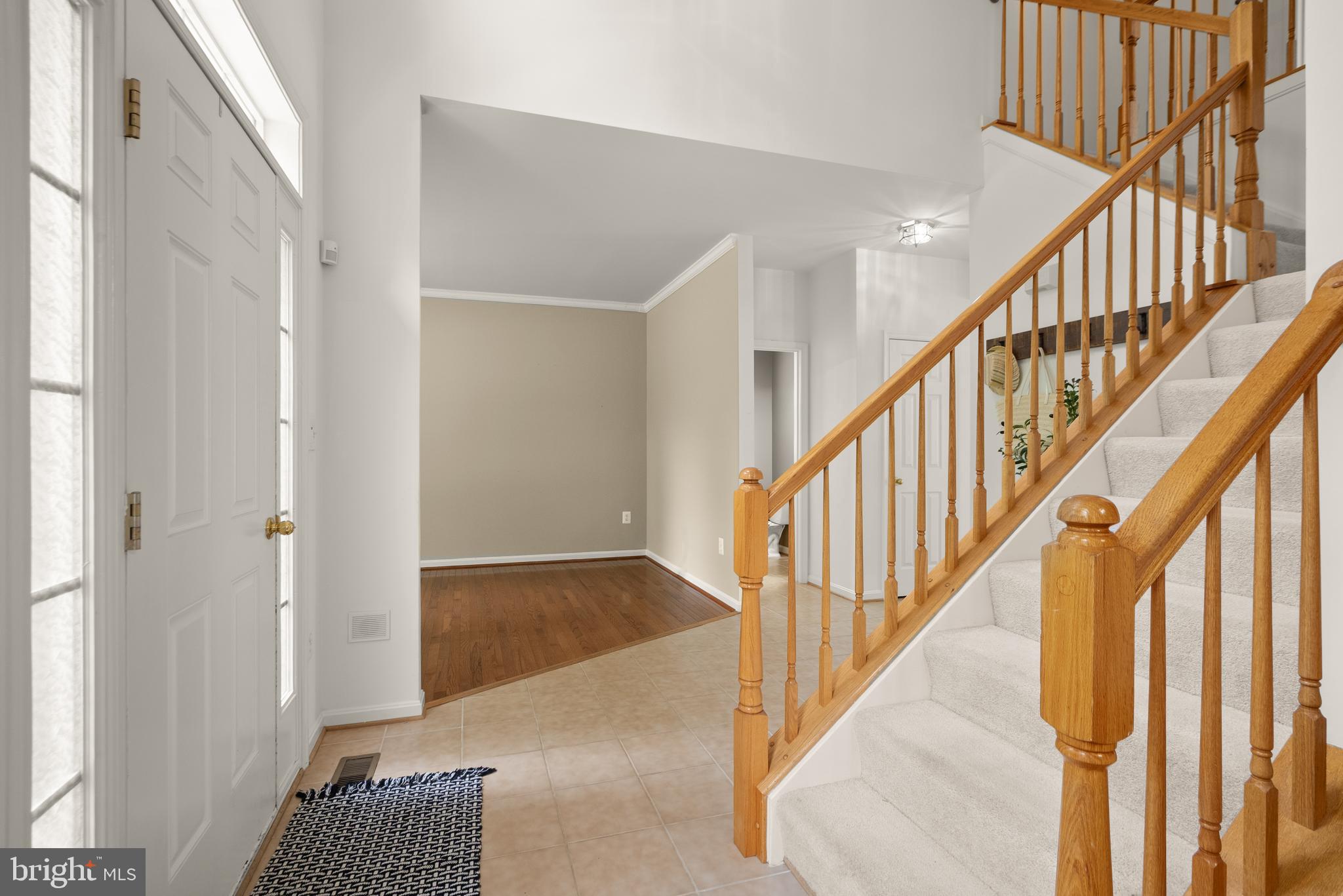 ROUND HILL - Residential