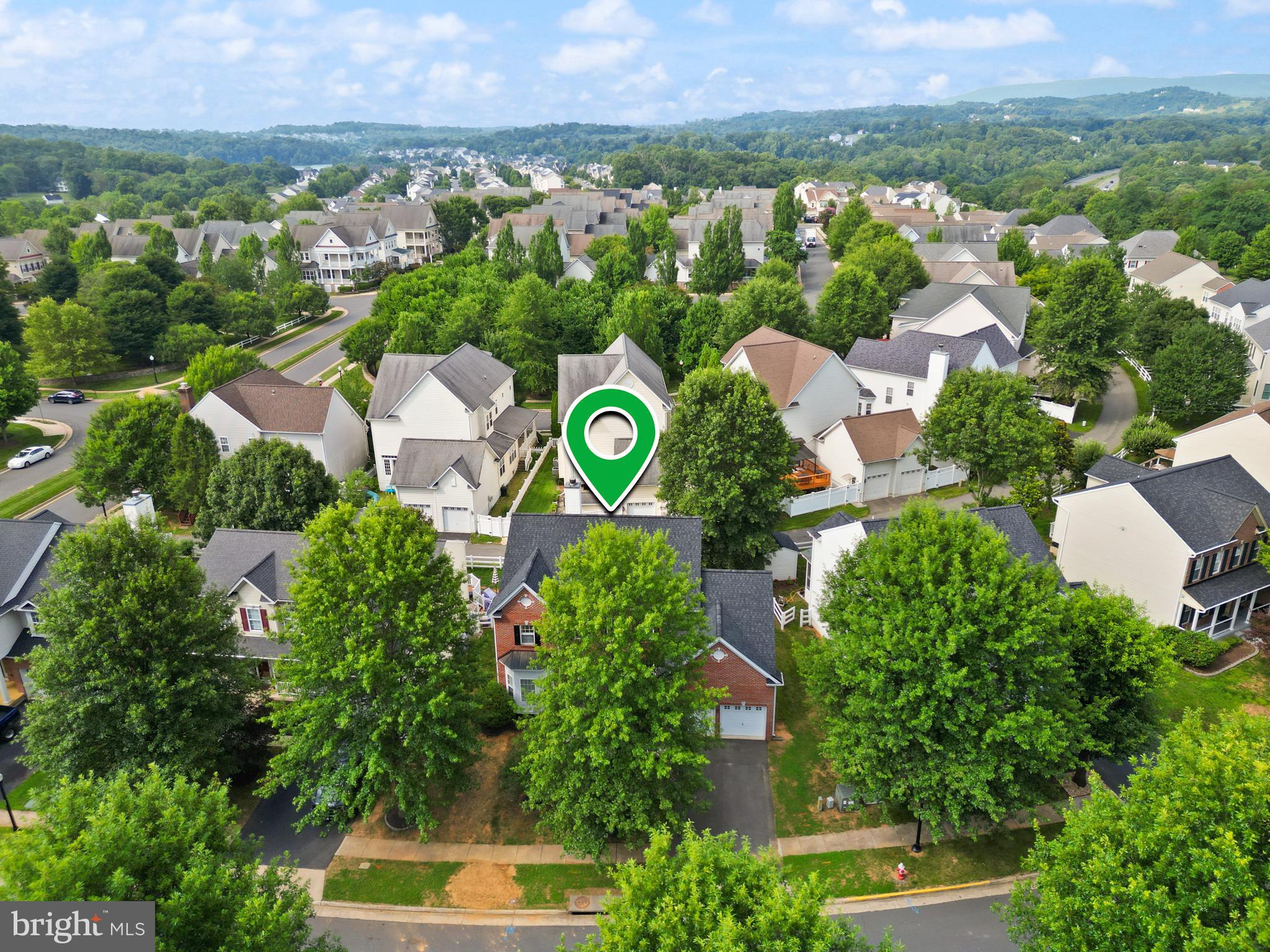 ROUND HILL - Residential
