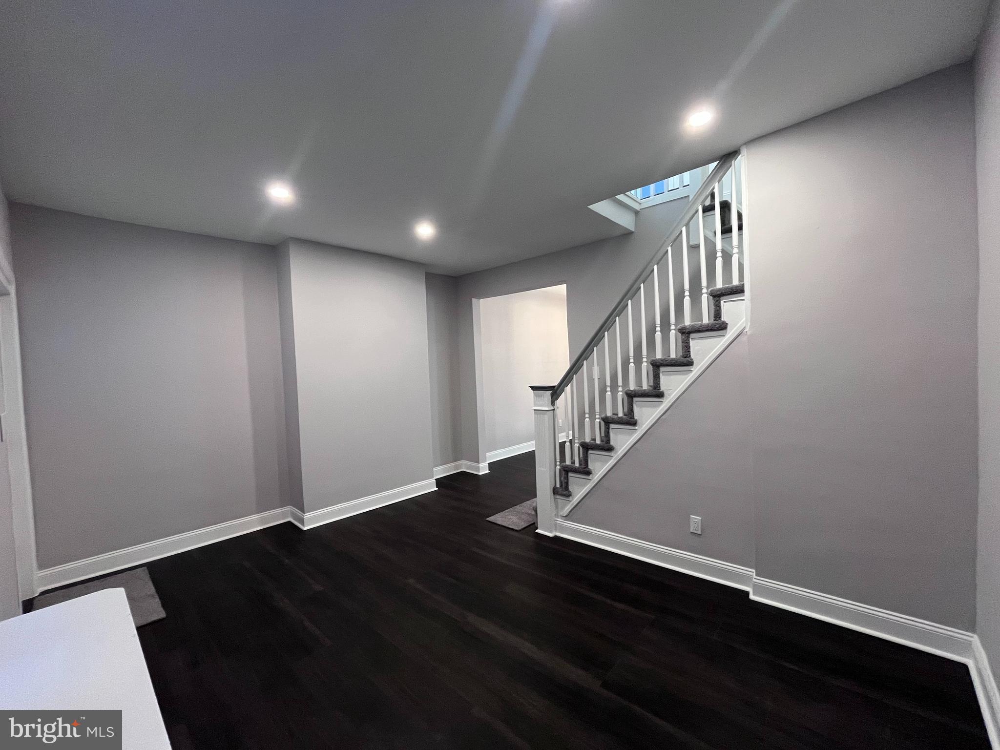 STRAWBERRY MANSION - Residential