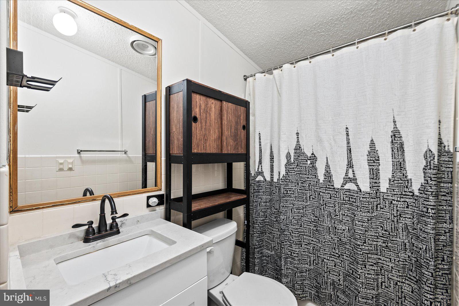 CAROLINE PINES - Residential