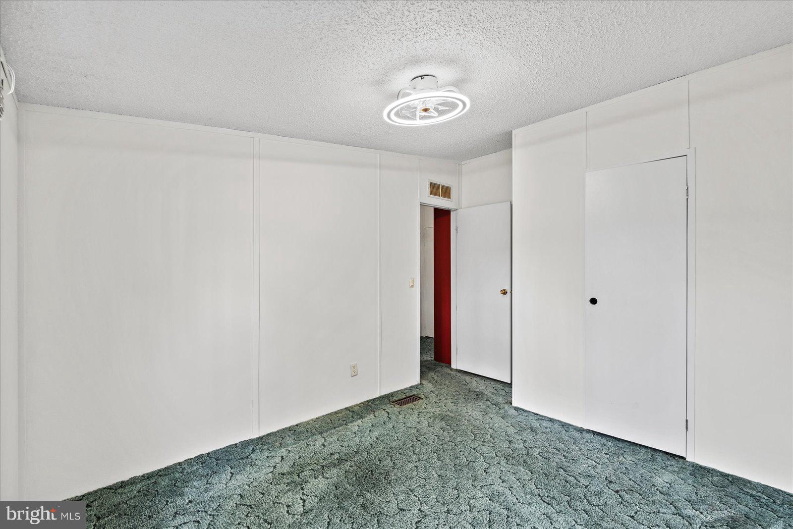 CAROLINE PINES - Residential