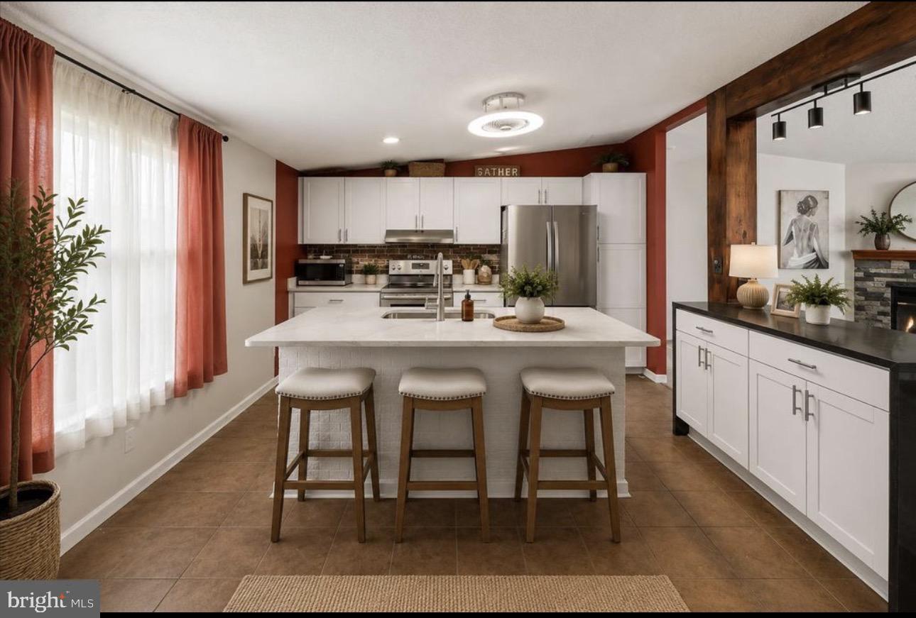 CAROLINE PINES - Residential