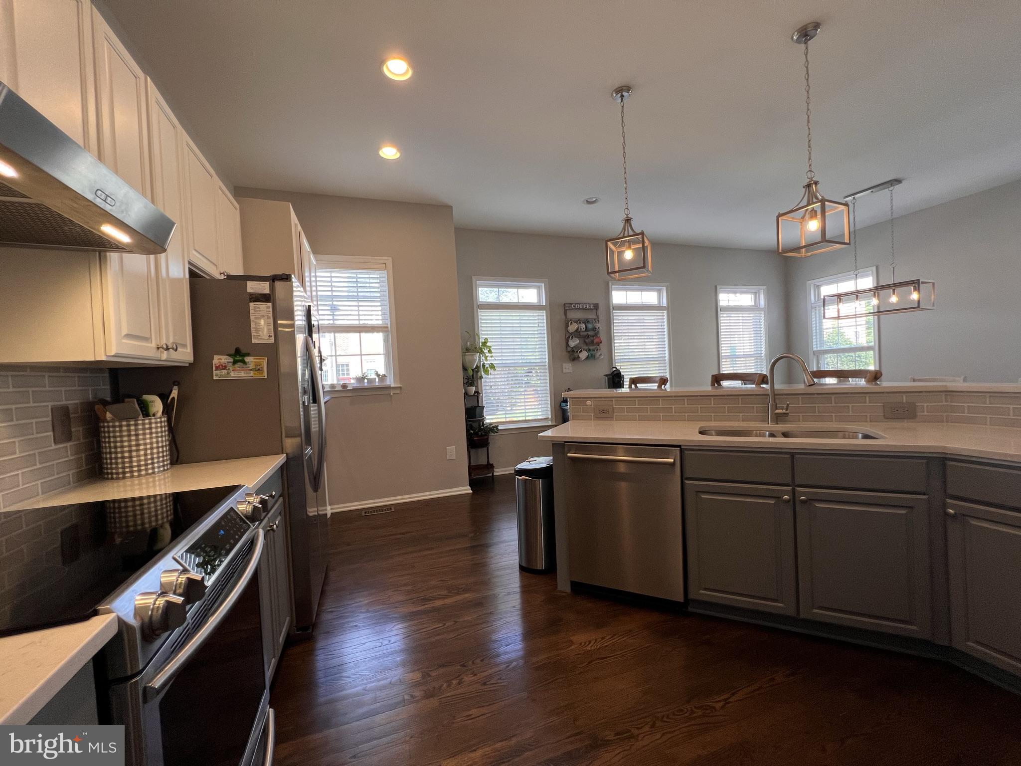 CASCADES - Residential Lease