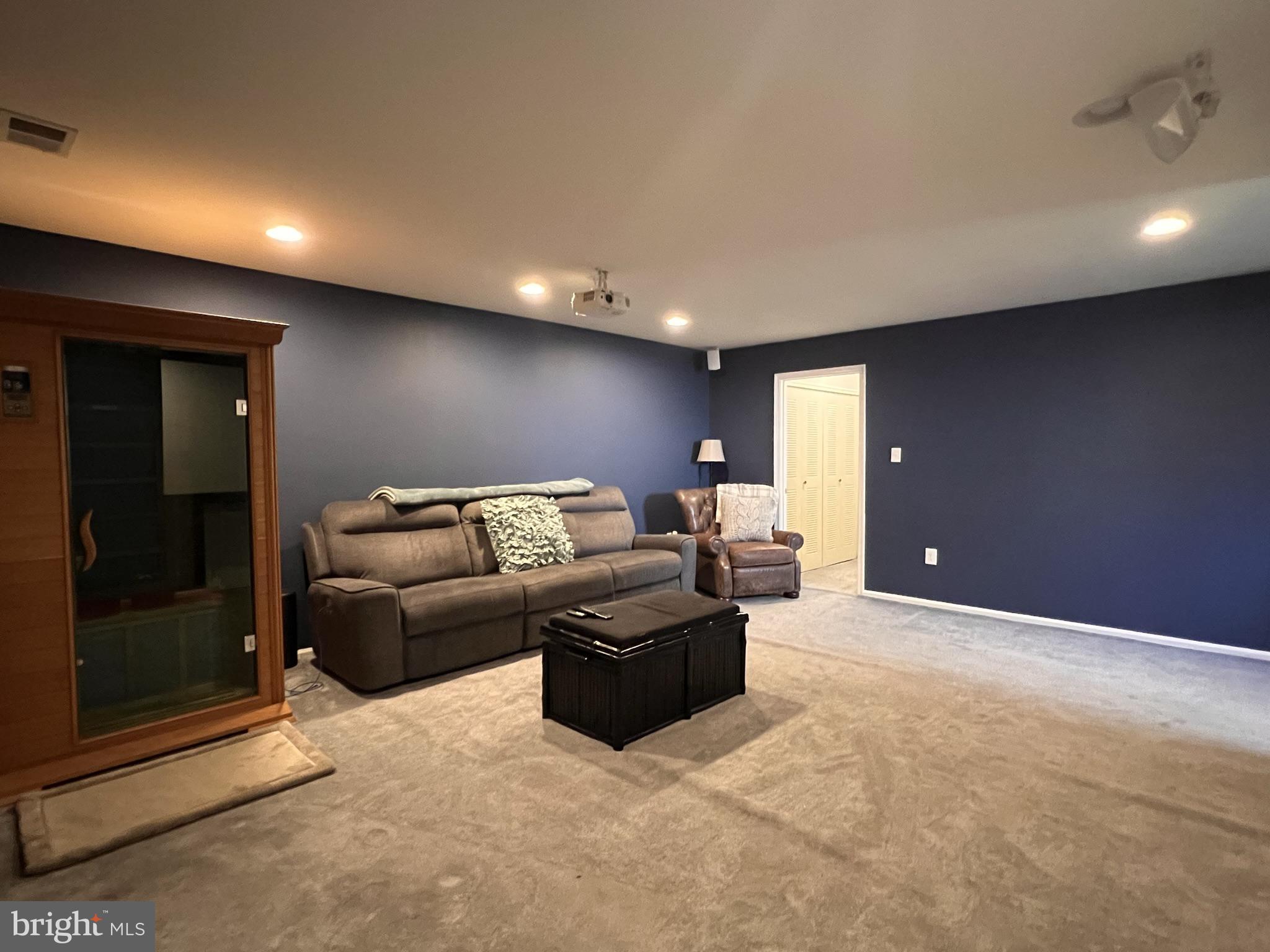 CASCADES - Residential Lease