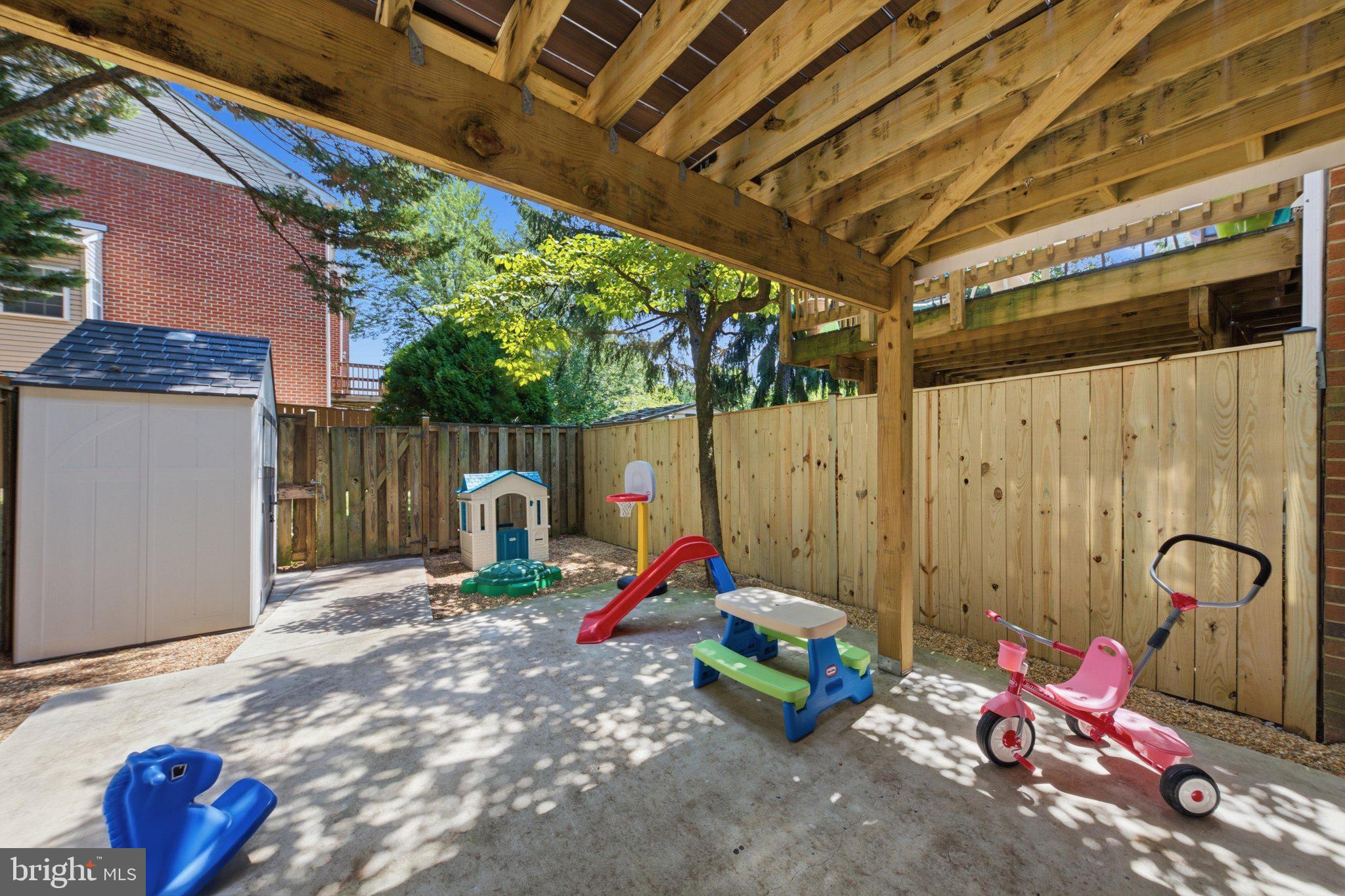 FREDERICKTOWNE VILLAGE - Residential