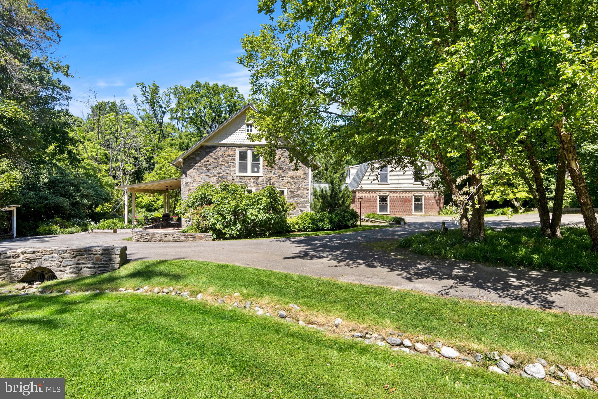 CHESTNUT HILL - Residential