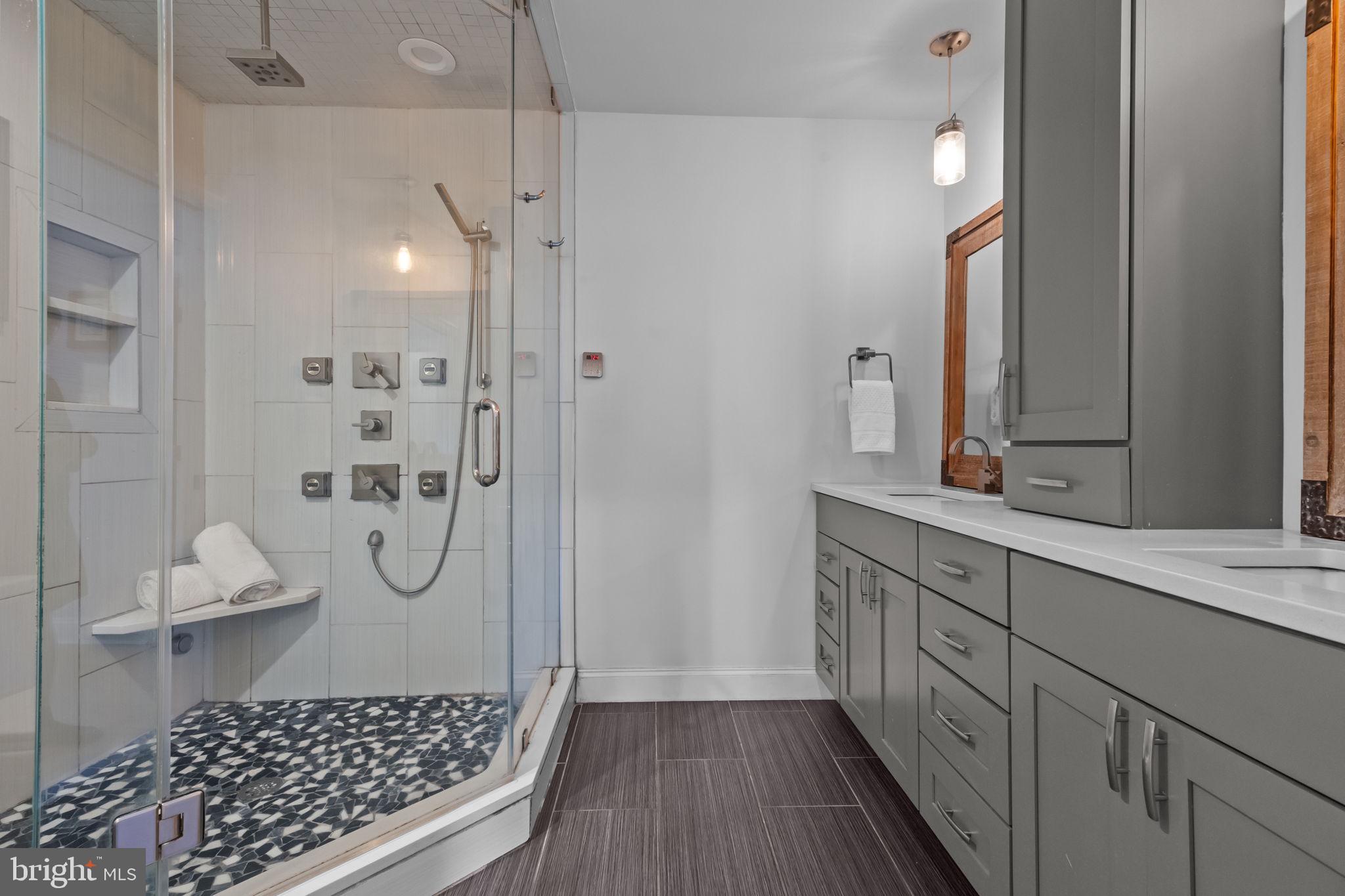 BROOKWOOD ESTS - Residential