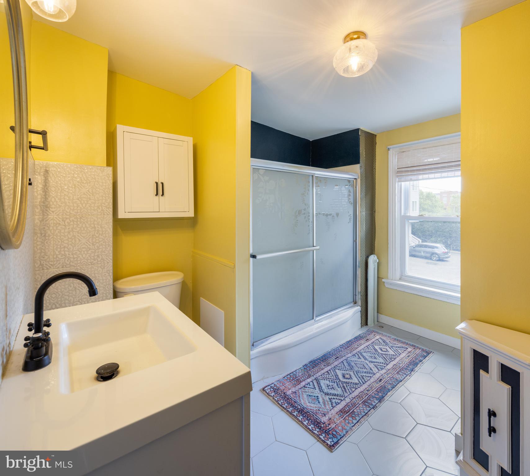 EAST KENSINGTON - Residential