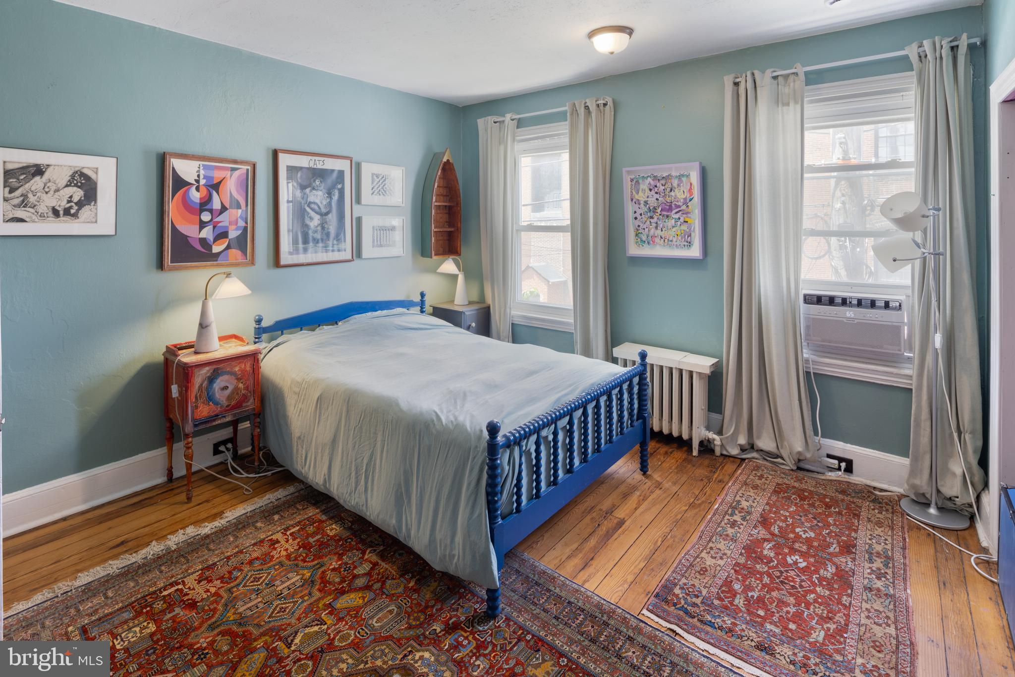 EAST KENSINGTON - Residential
