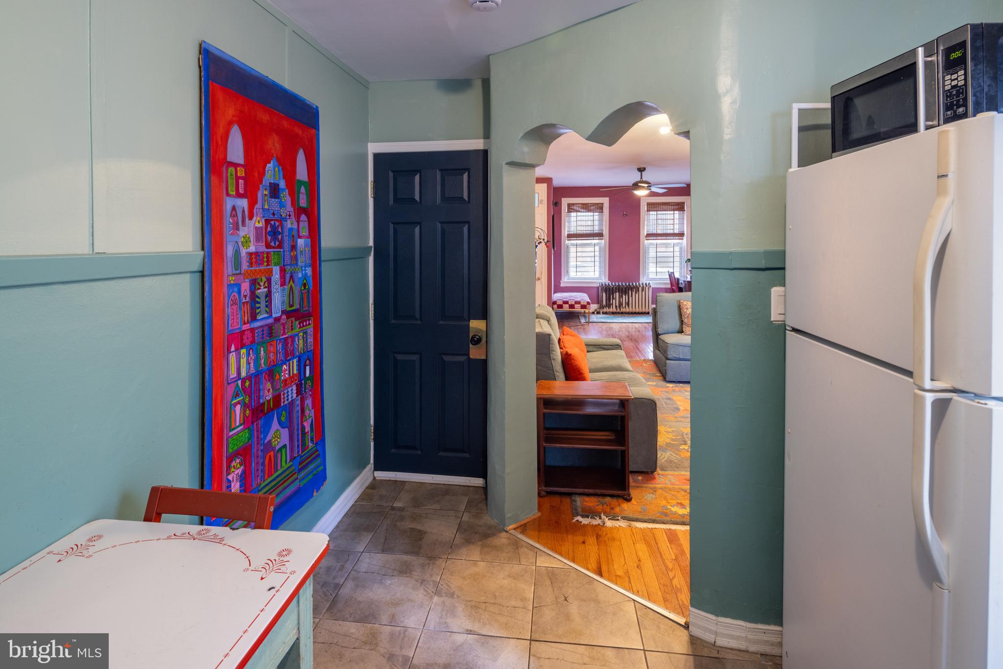 EAST KENSINGTON - Residential