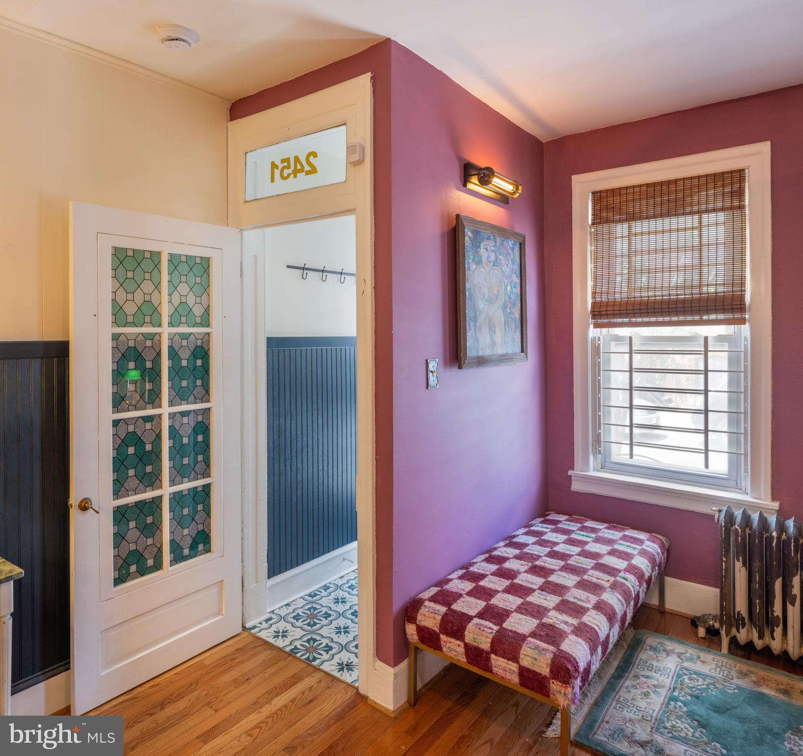 EAST KENSINGTON - Residential