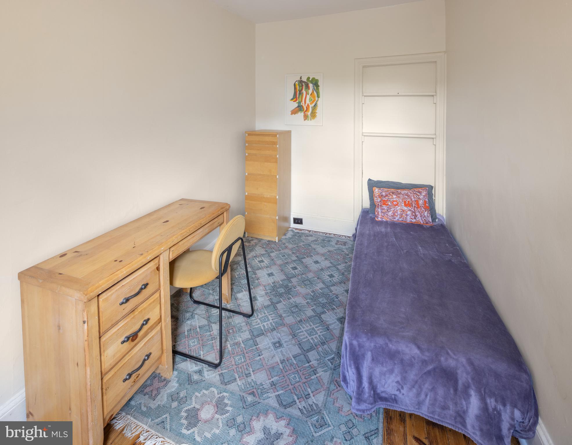 EAST KENSINGTON - Residential
