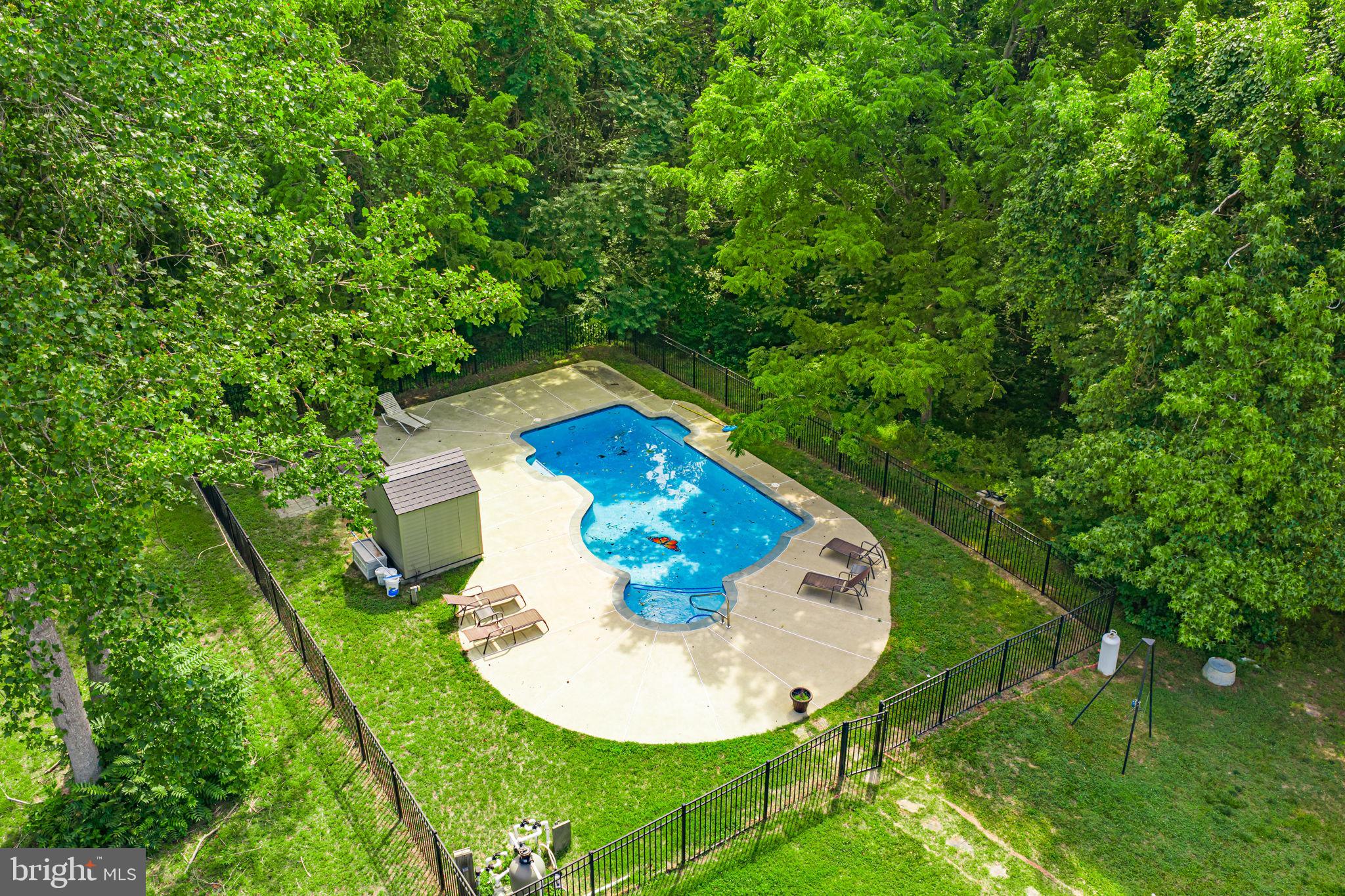 HUNTERS RIDGE - Residential