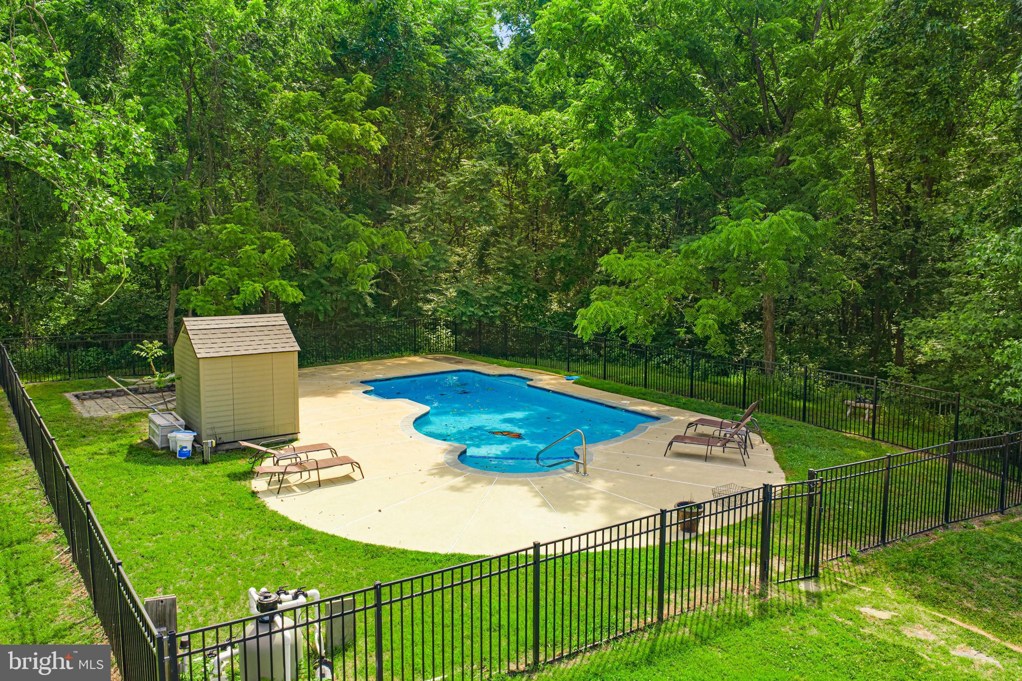 HUNTERS RIDGE - Residential