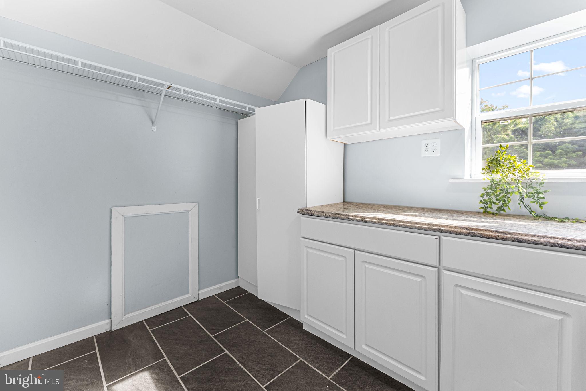 HUNTERS RIDGE - Residential