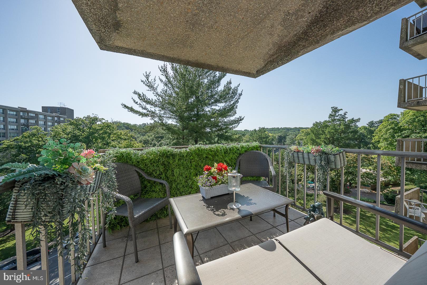 GREEN HILL - Residential