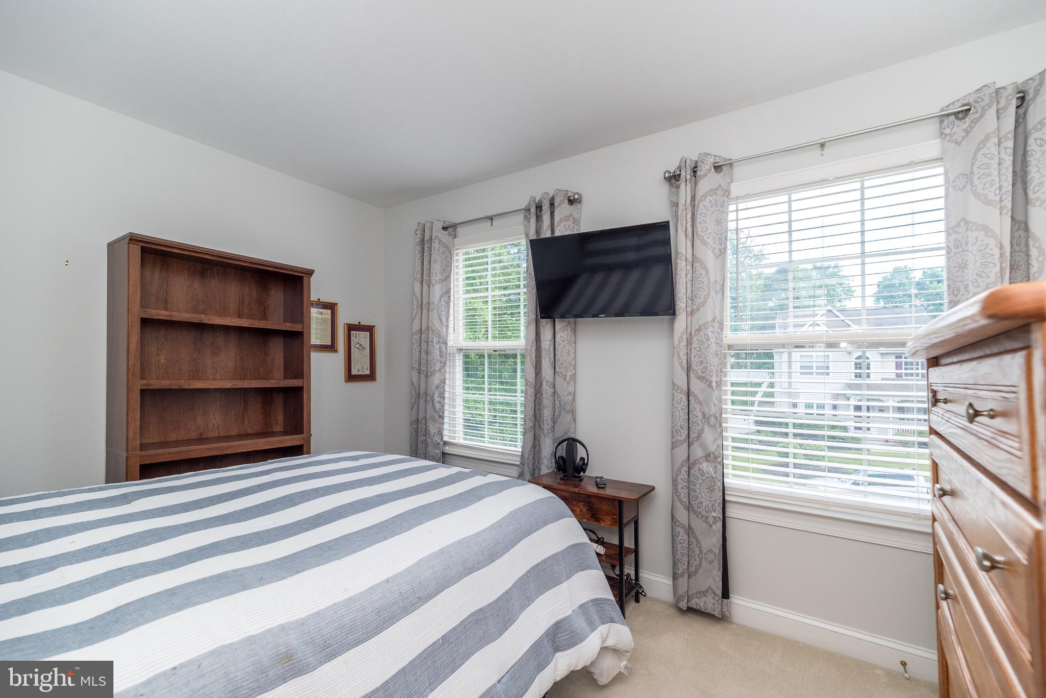 GLENWOOD PARK VILL - Residential