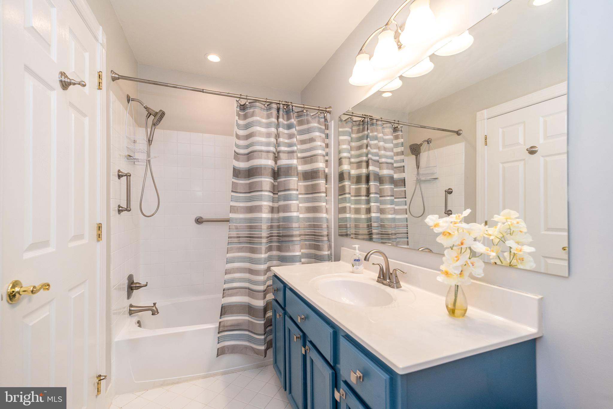 GLENWOOD PARK VILL - Residential