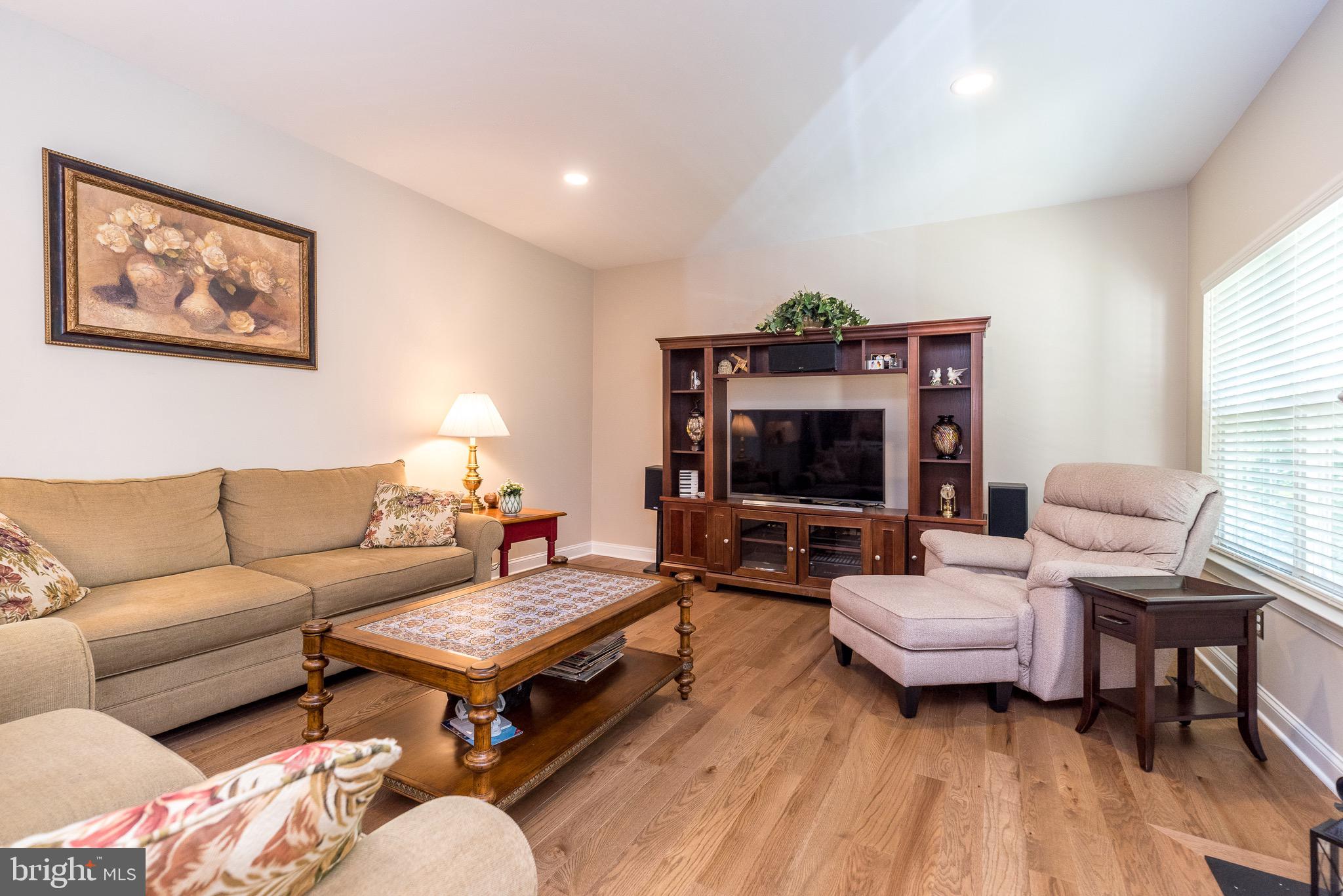 GLENWOOD PARK VILL - Residential