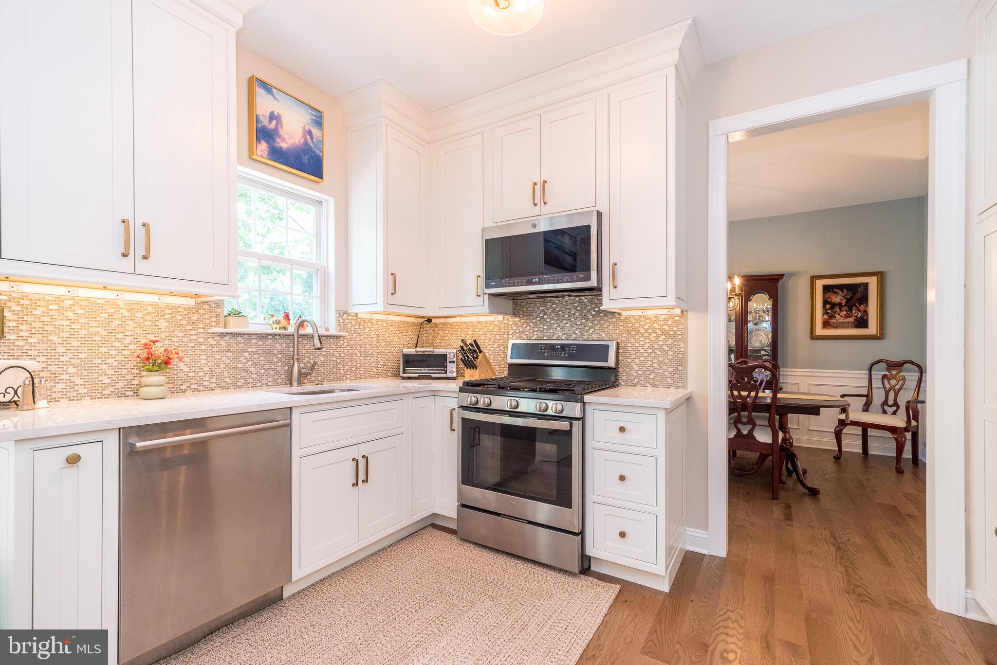 GLENWOOD PARK VILL - Residential