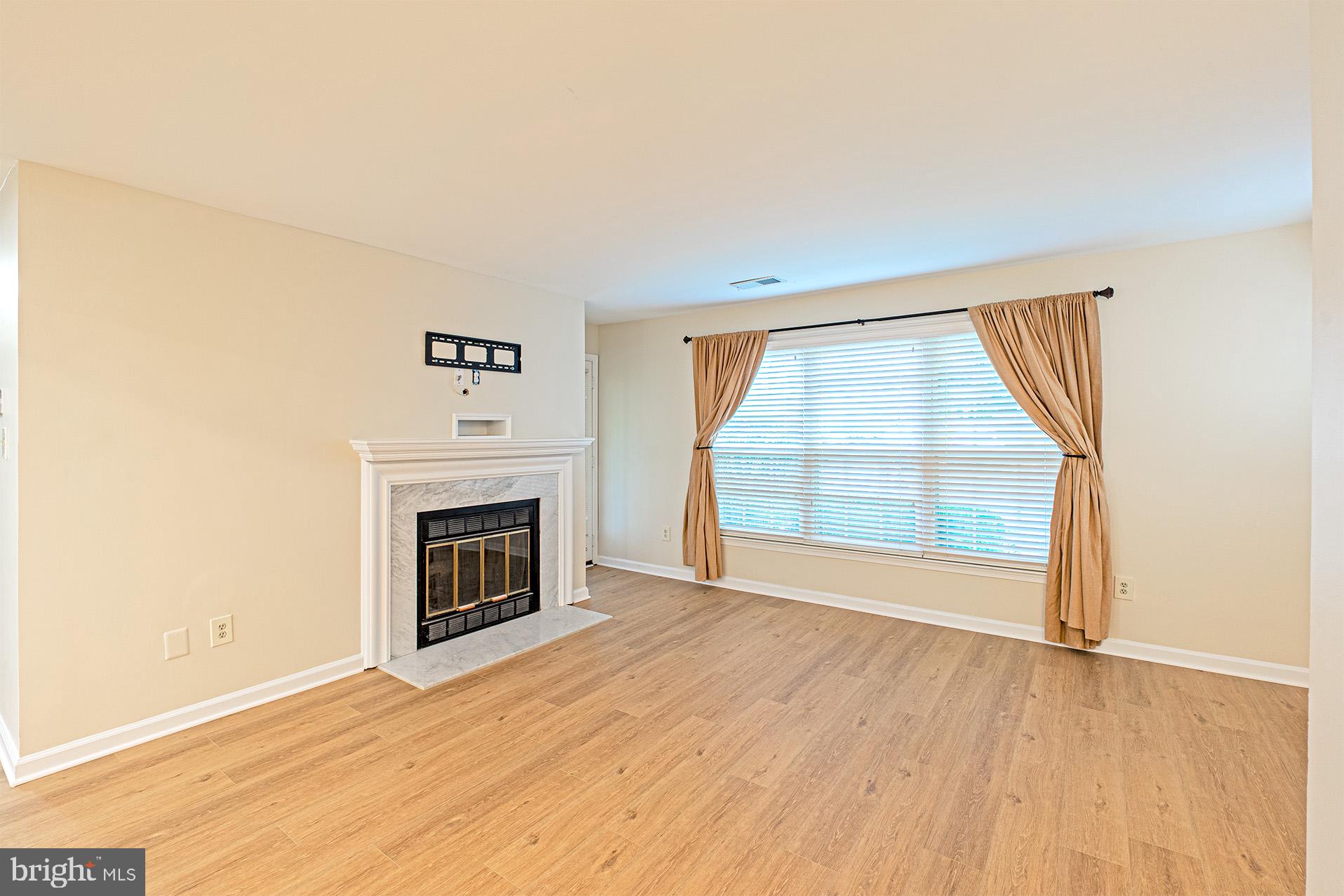 BRISTOL HOUSE - Residential Lease