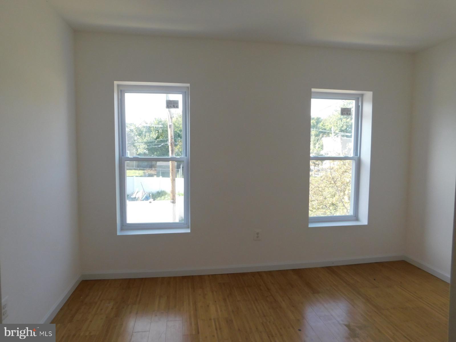 MANTUA - Residential
