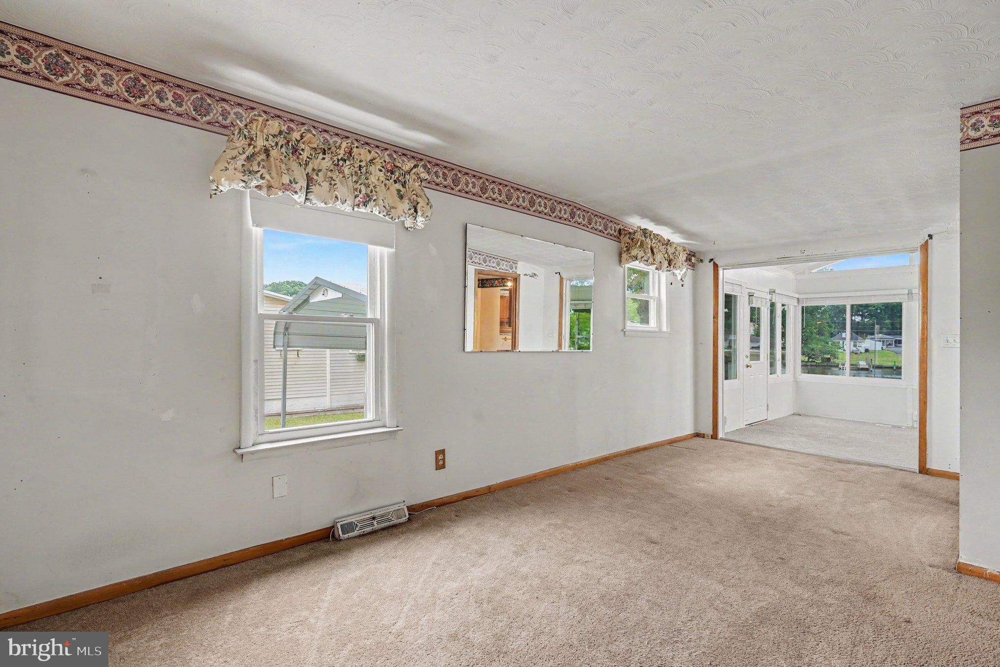 ANNADALE - Residential