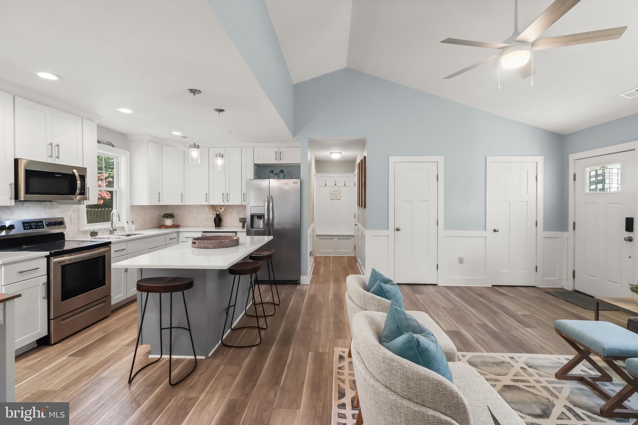 SUNRISE BEACH - Residential