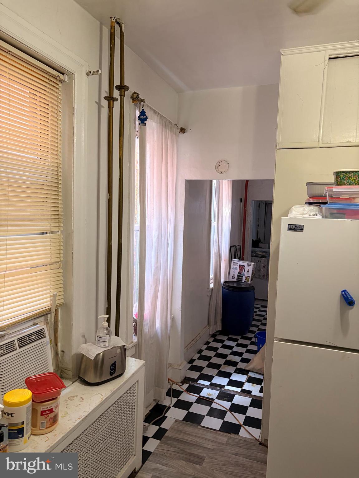 ELMWOOD PARK - Residential Income