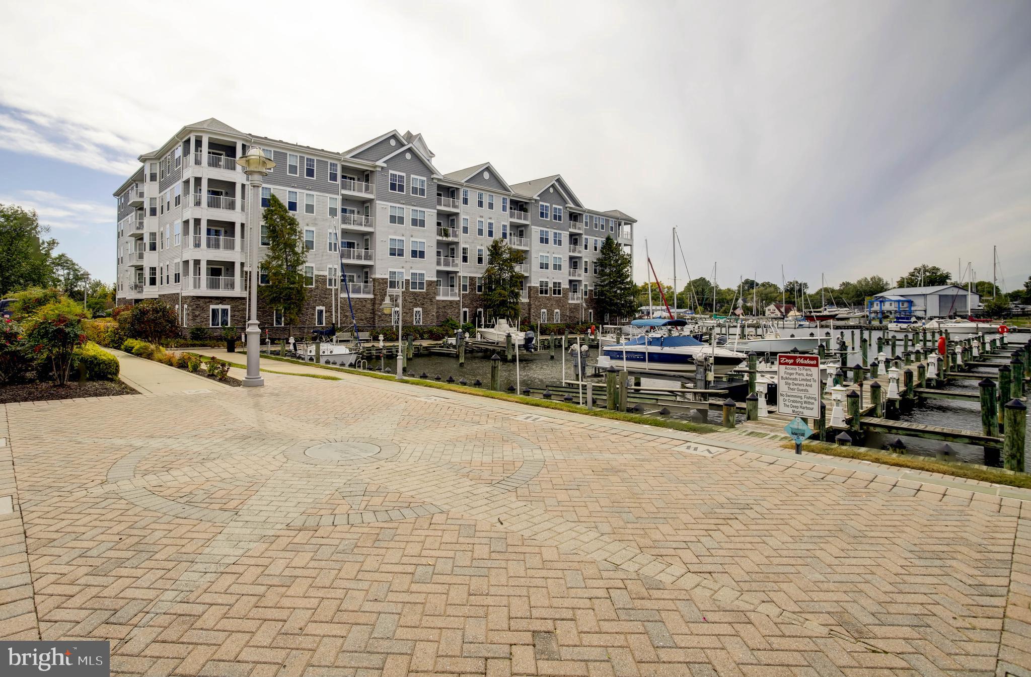 DEEP HARBOR - Residential