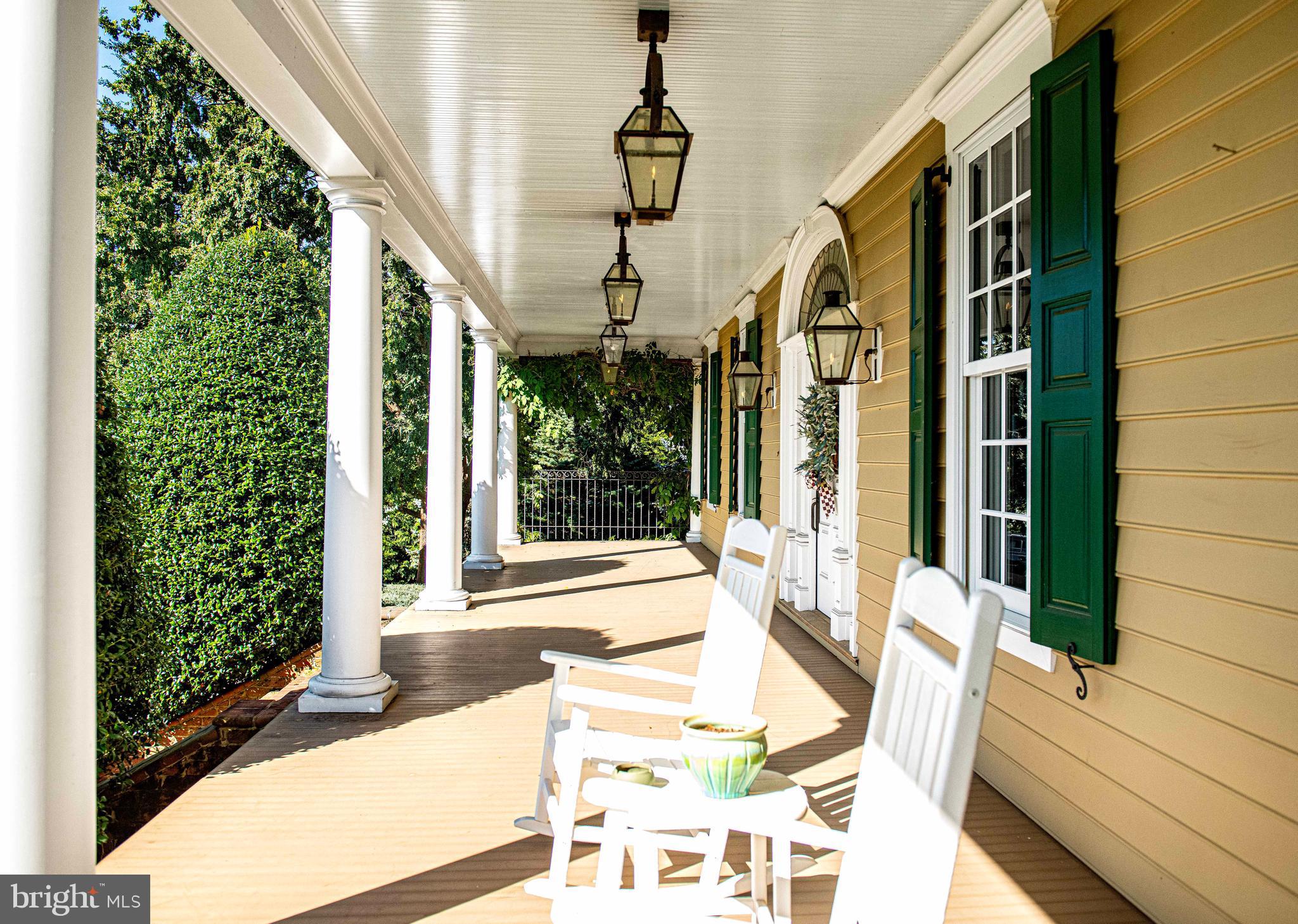 HAYFIELDS MANOR - Residential