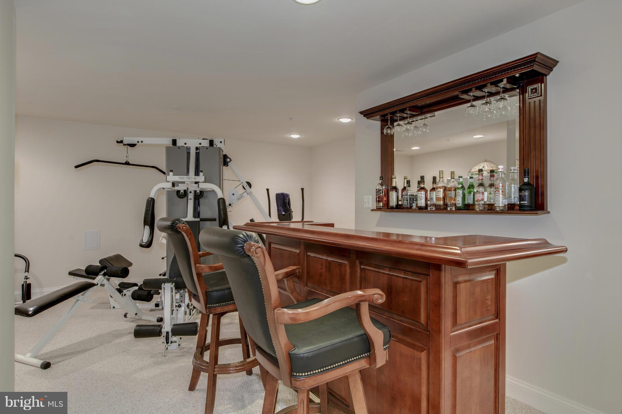 MCLEAN CREST - Residential