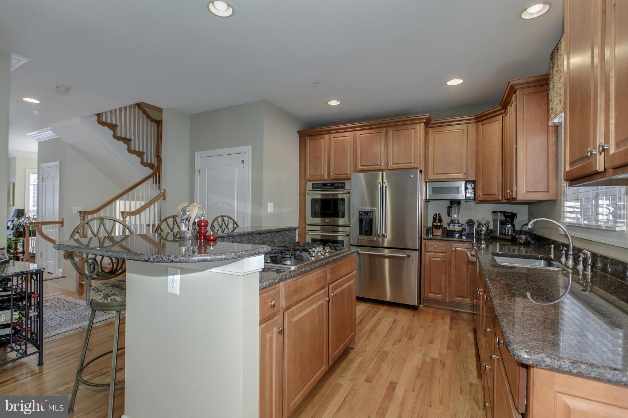MCLEAN CREST - Residential