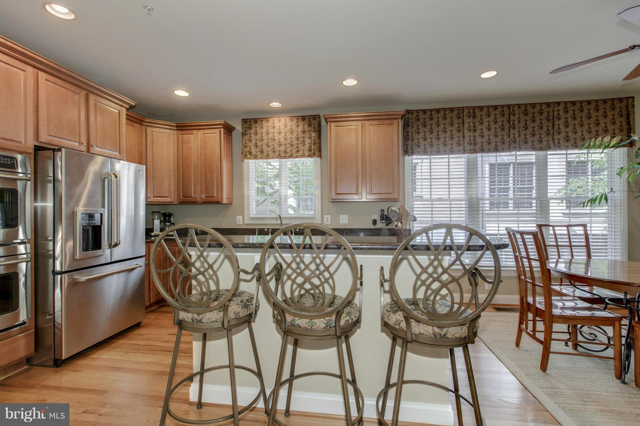 MCLEAN CREST - Residential