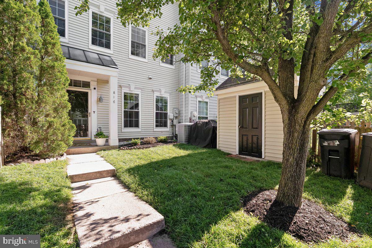 RIVER COLONY - Residential