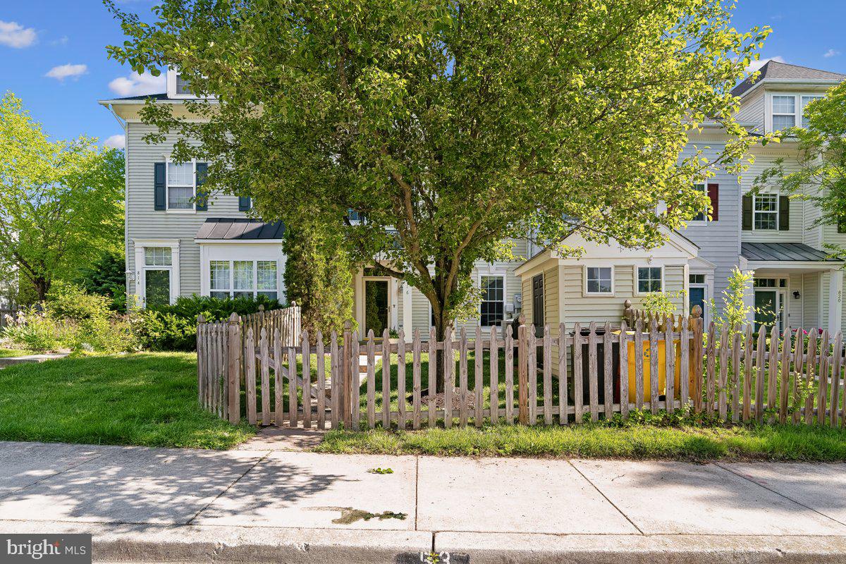RIVER COLONY - Residential