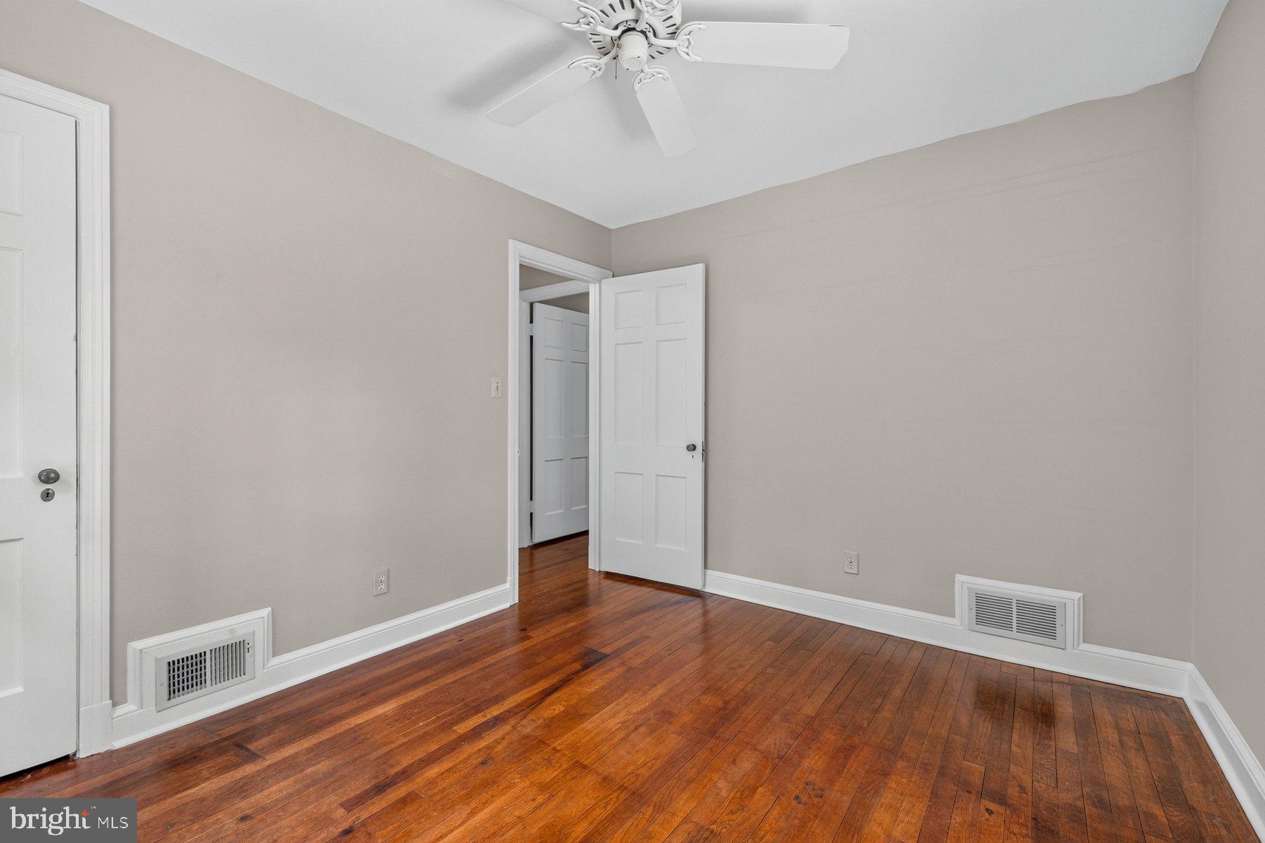 SILVER SPRING - Residential