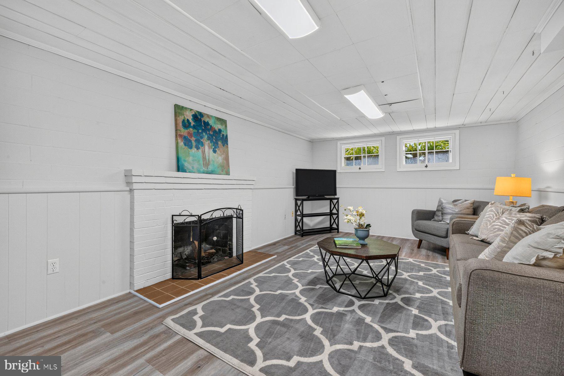 SILVER SPRING - Residential