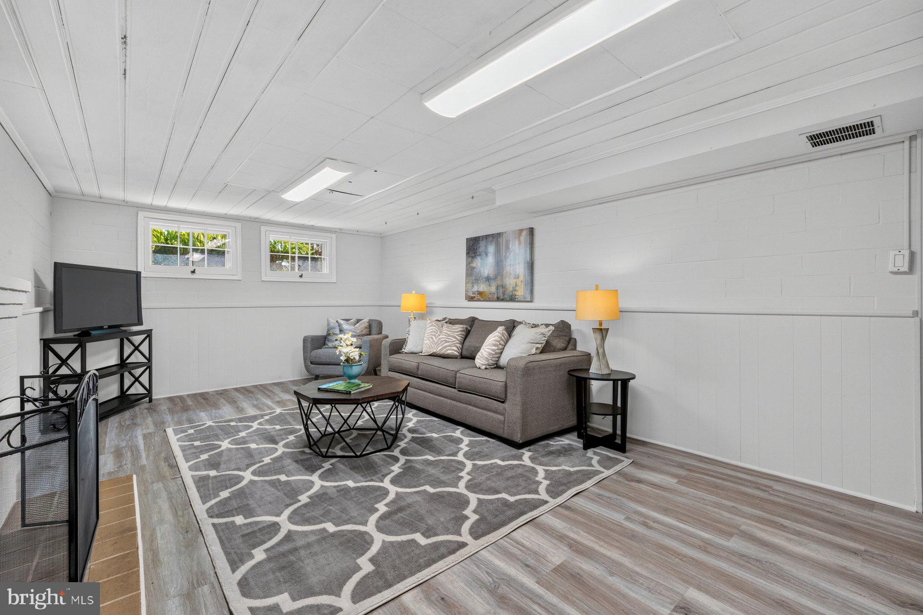 SILVER SPRING - Residential