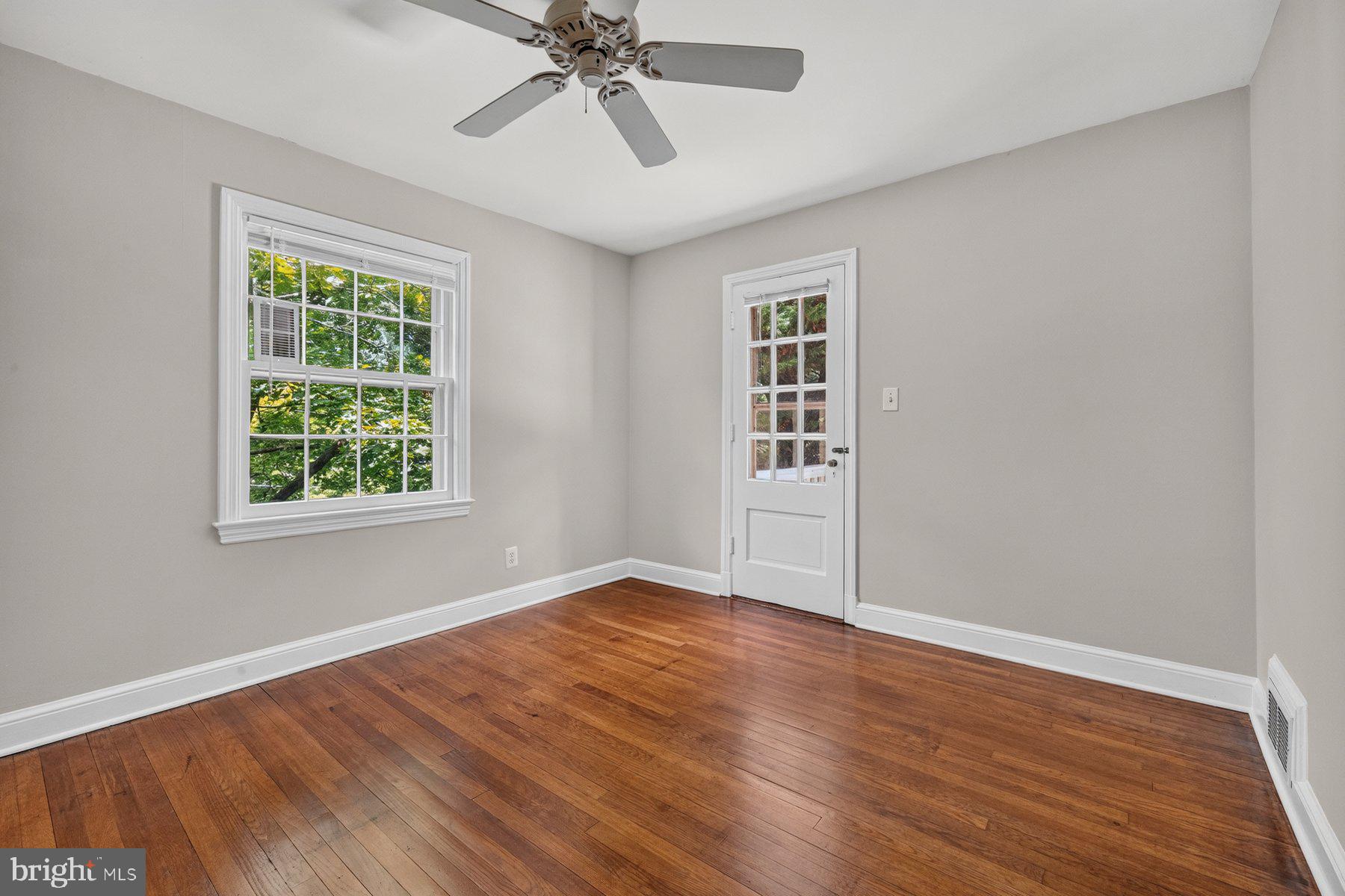 SILVER SPRING - Residential