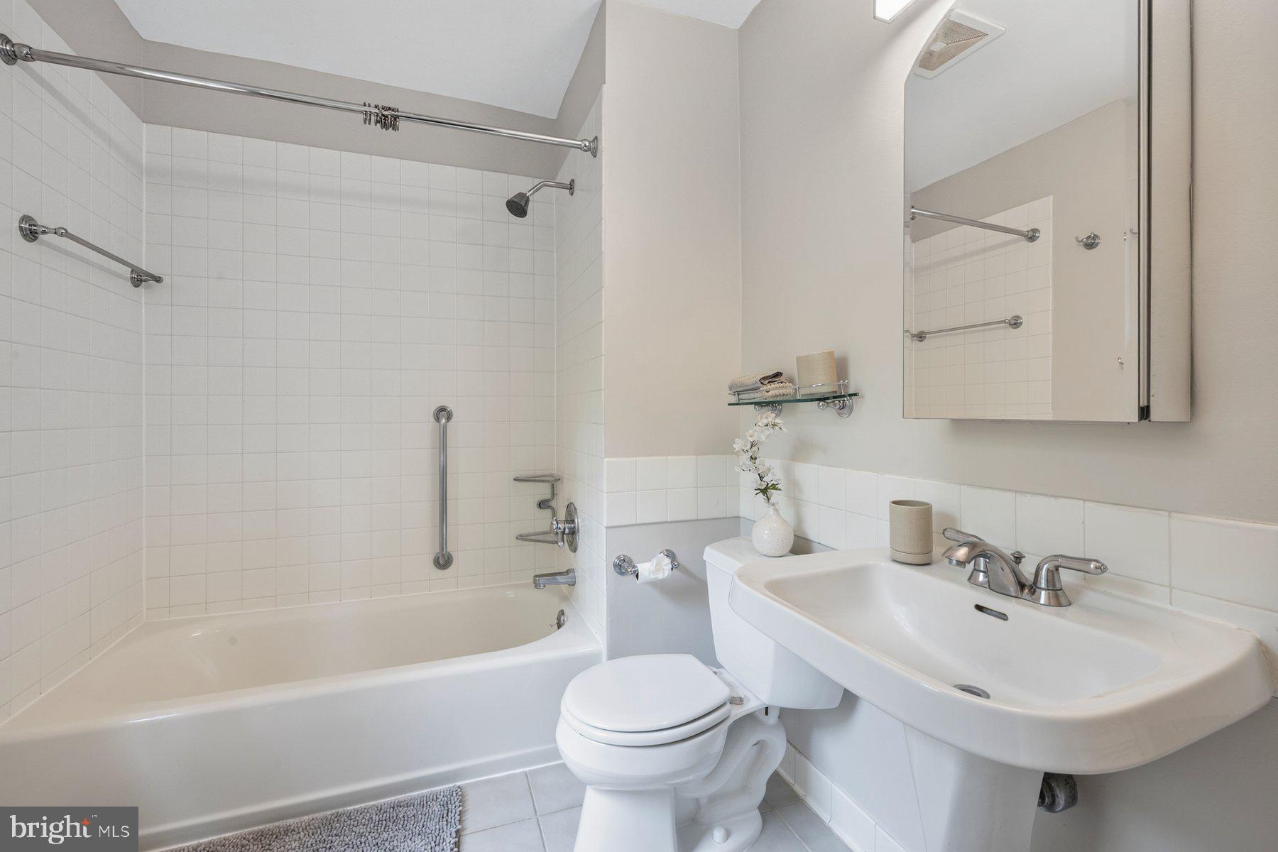 SILVER SPRING - Residential