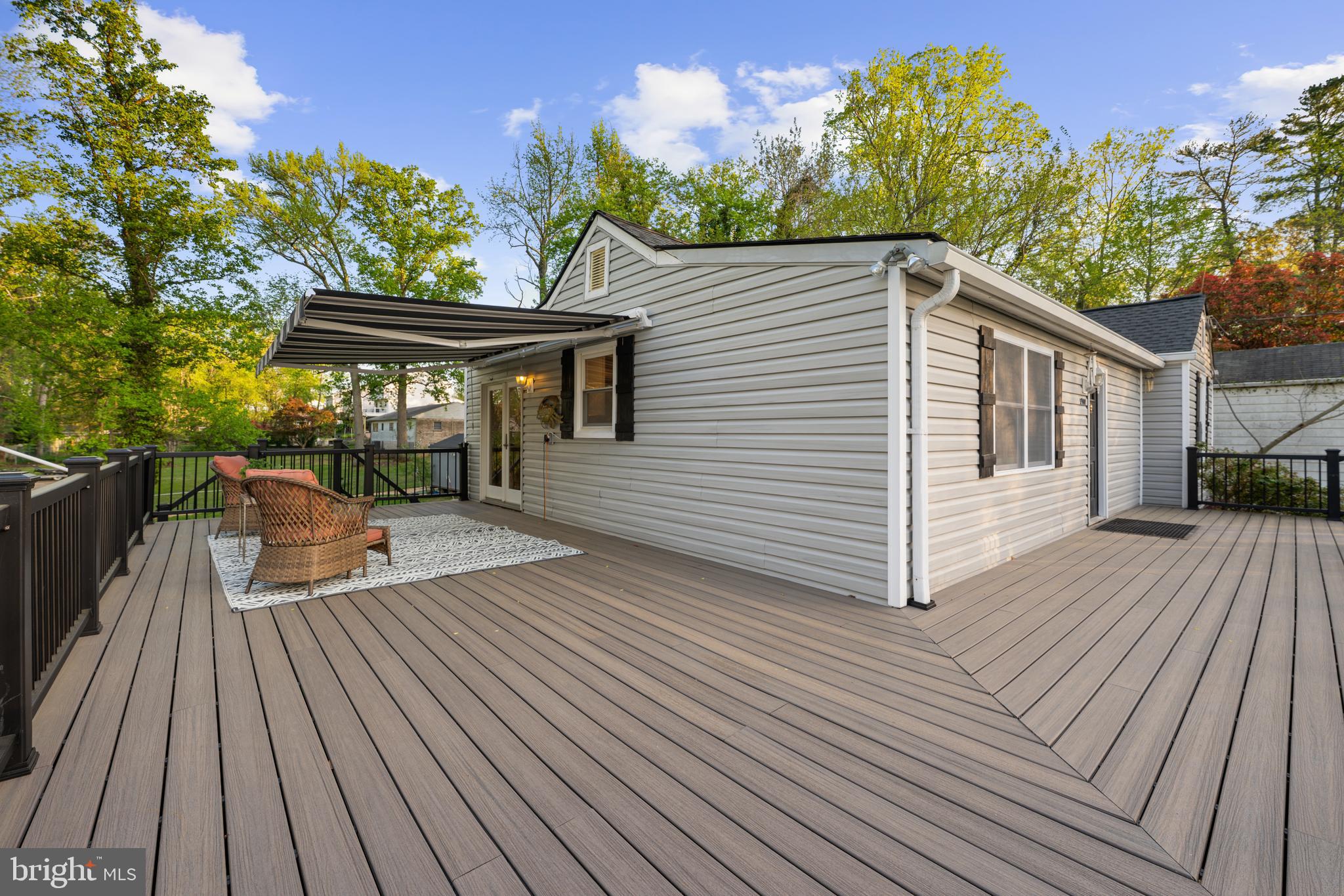 EDGEWATER - Residential