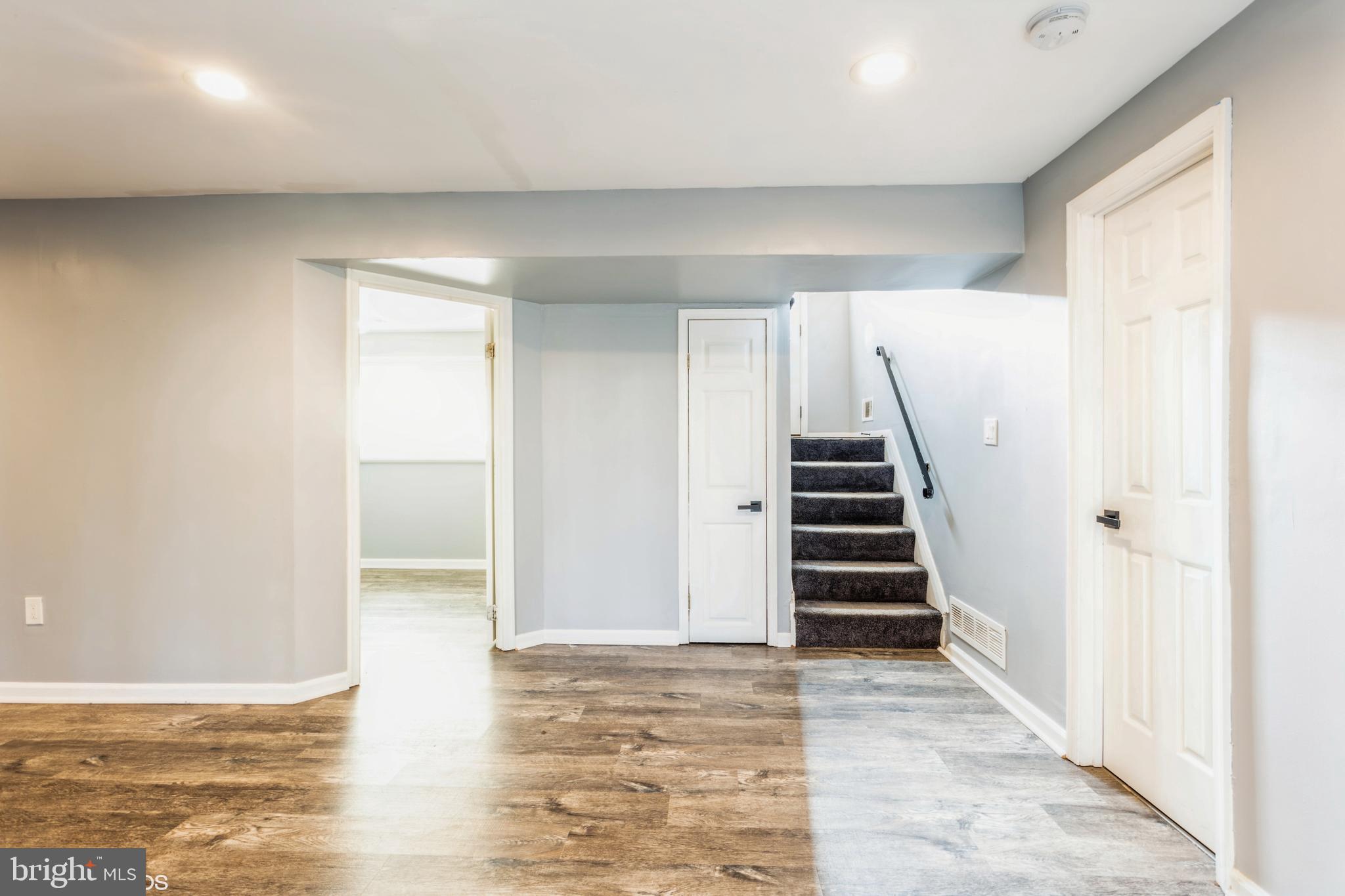 IMPERIAL GARDENS - Residential Lease