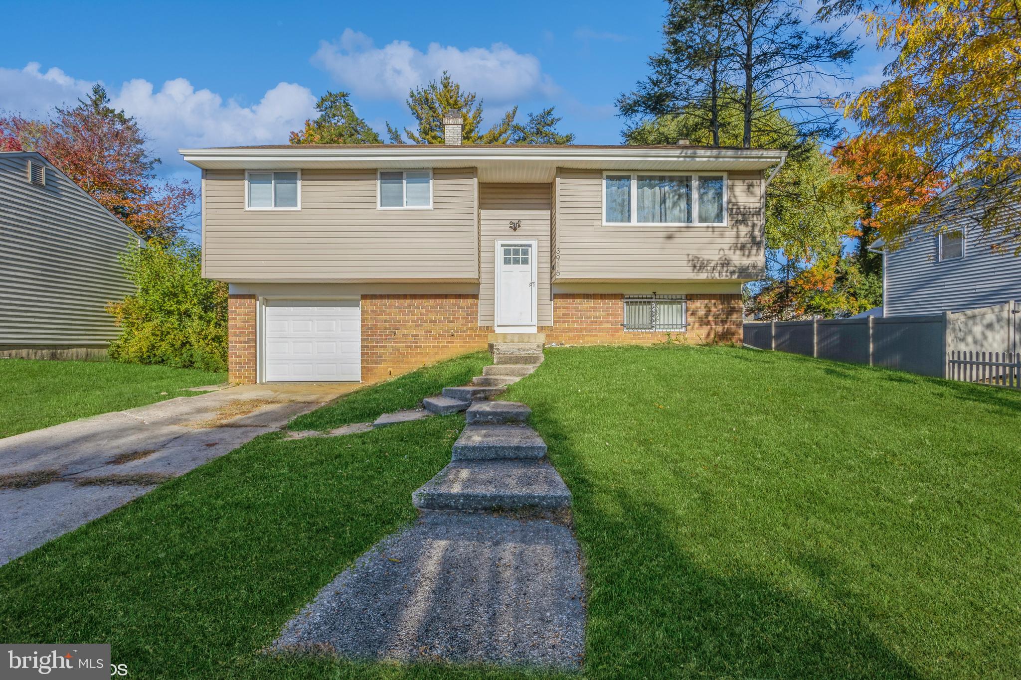 IMPERIAL GARDENS - Residential Lease